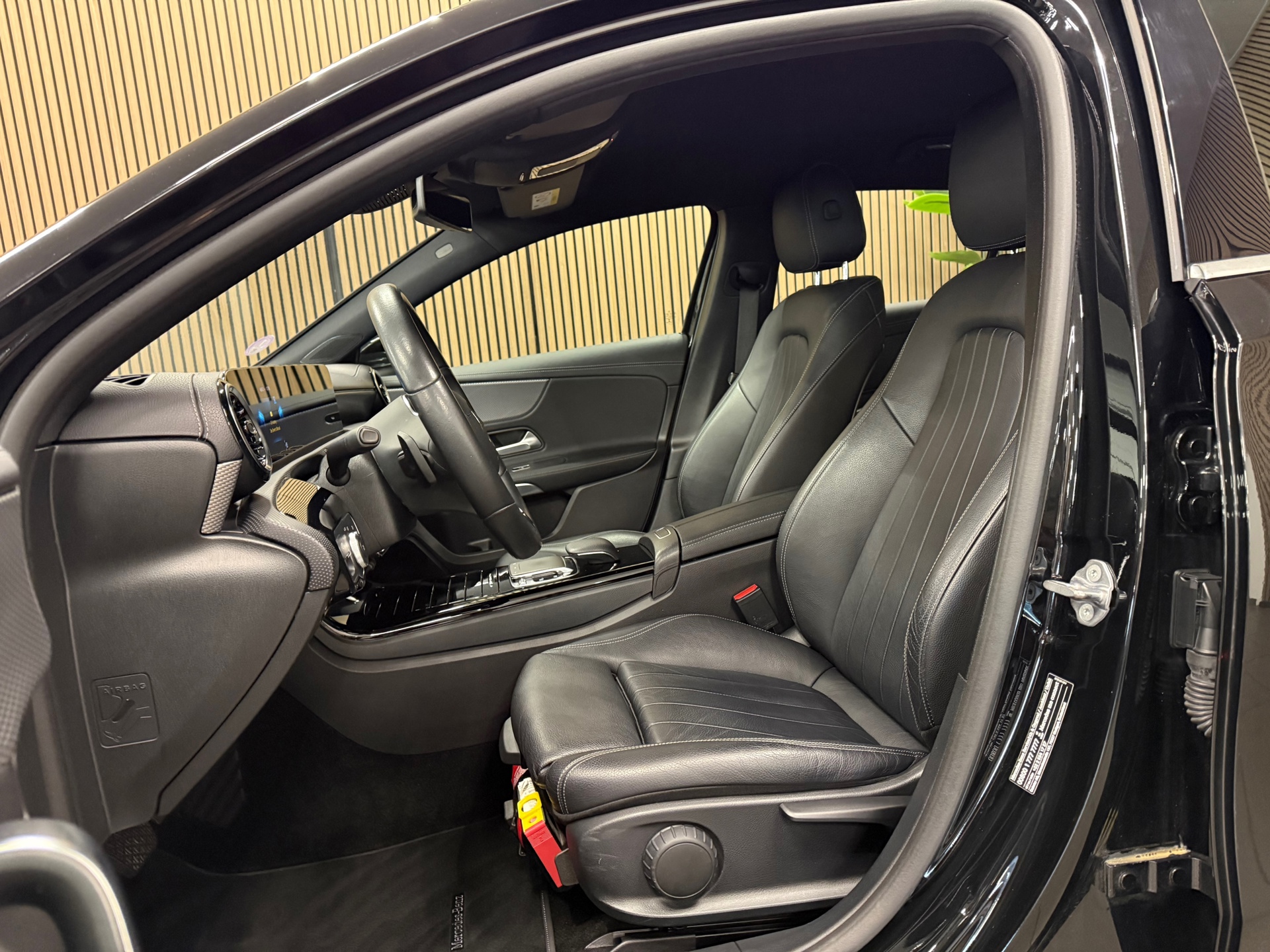 https://www.autokooy.nl//xml/images/56338343-12.JPG