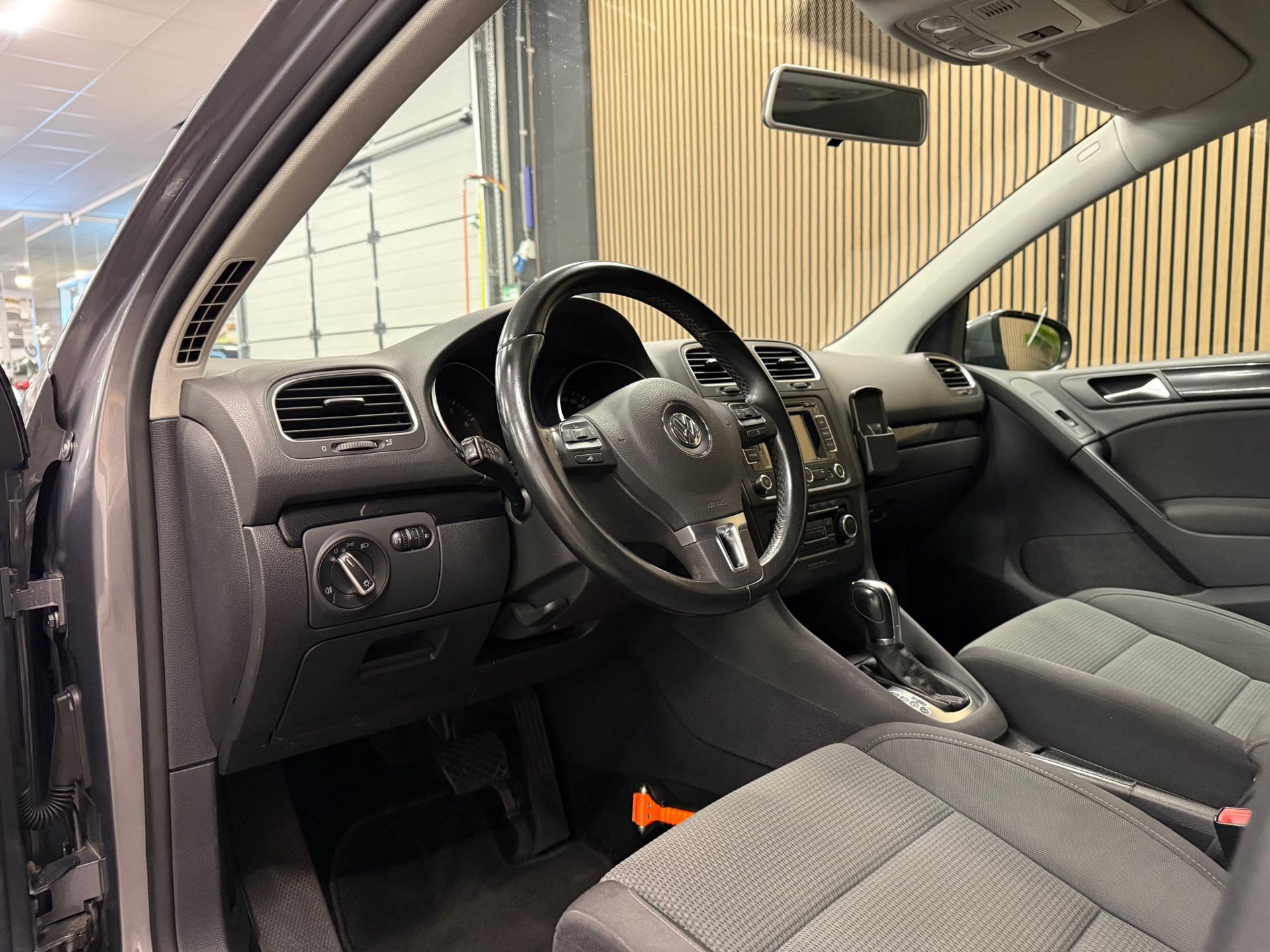 https://www.autokooy.nl//xml/images/56365326-12.JPG