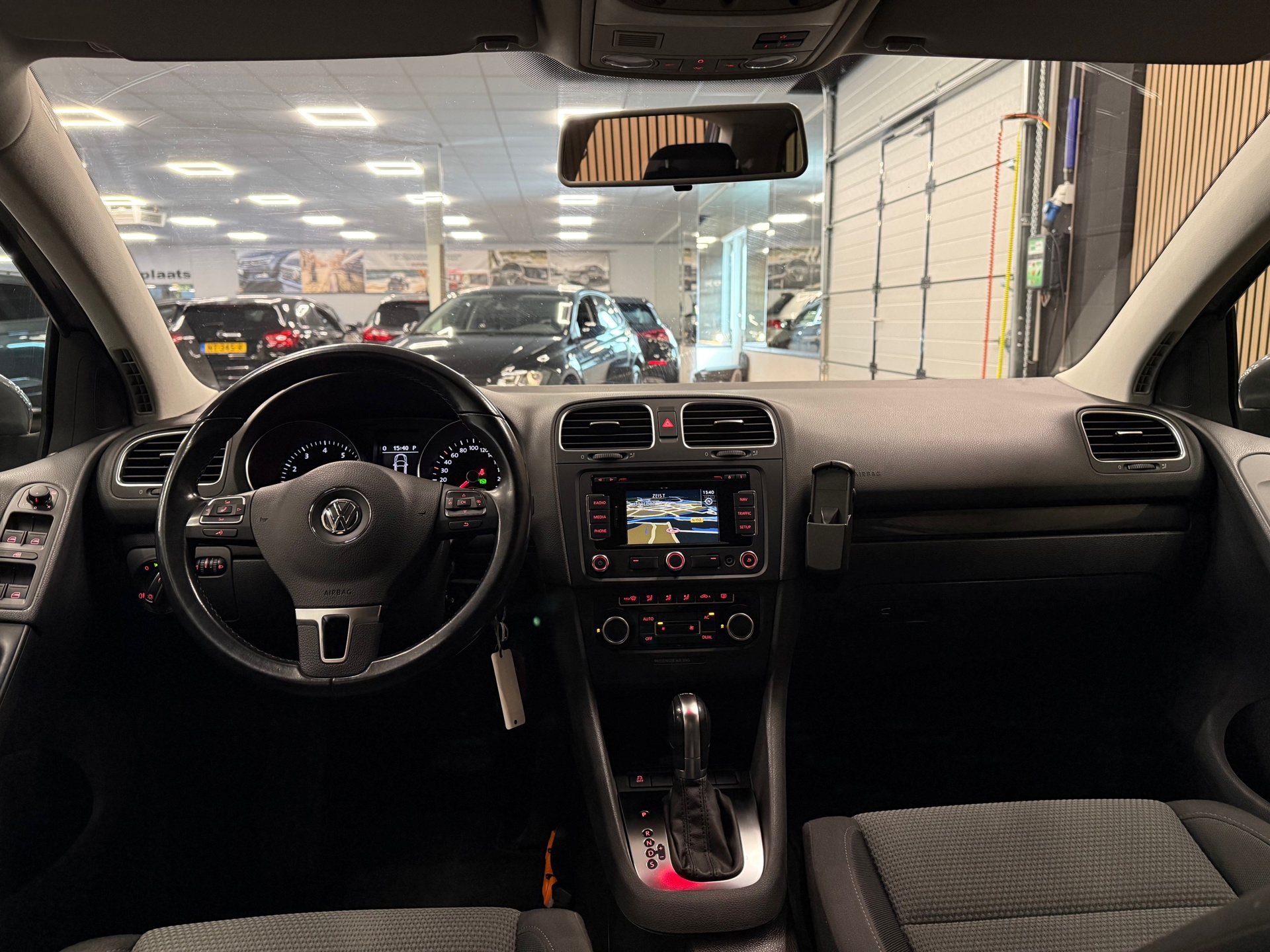 https://www.autokooy.nl//xml/images/56365326-13.JPG