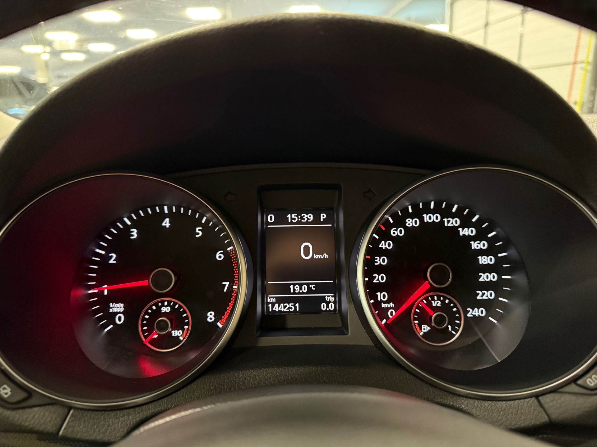 https://www.autokooy.nl//xml/images/56365326-15.JPG