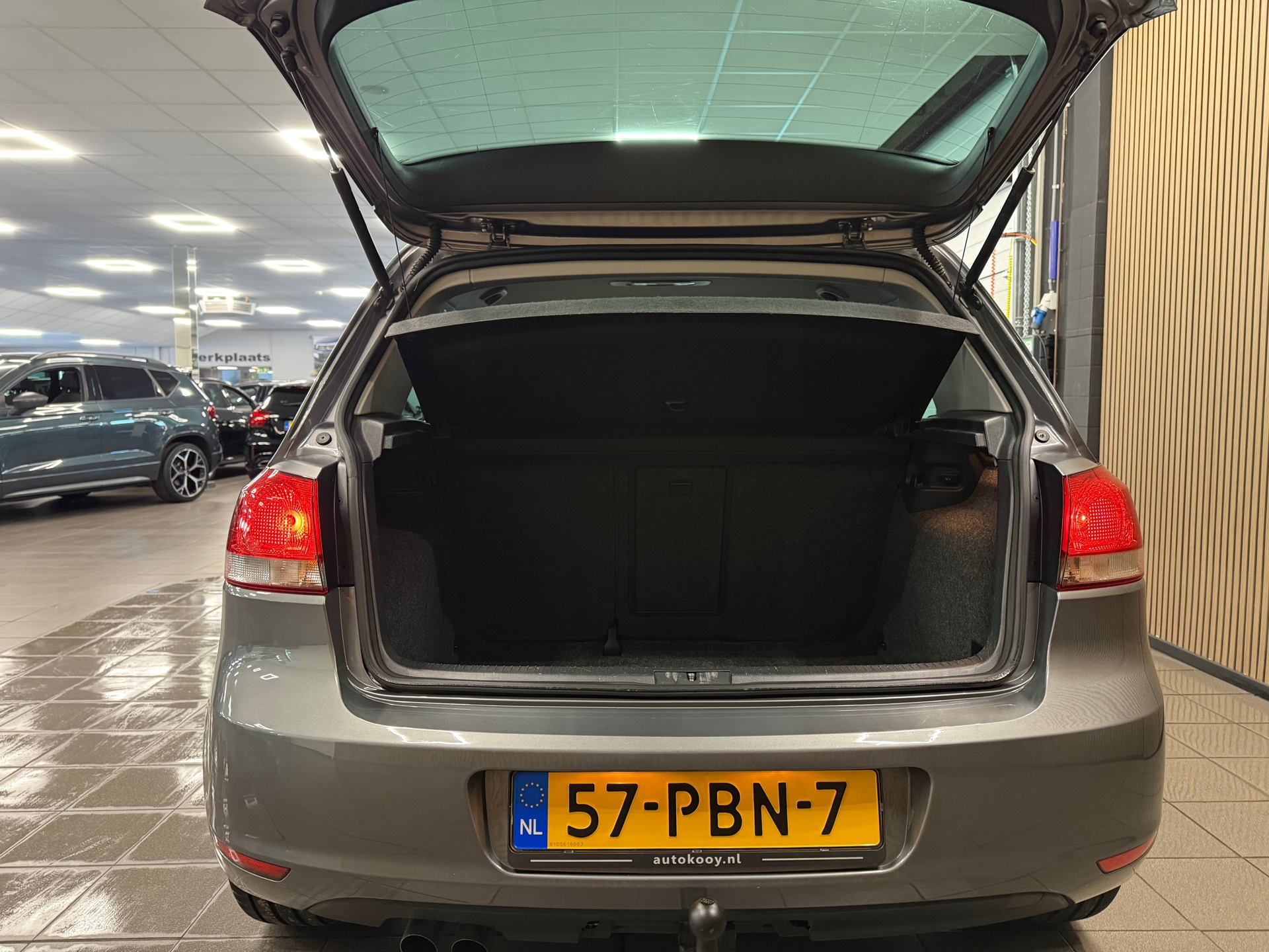 https://www.autokooy.nl//xml/images/56365326-5.JPG
