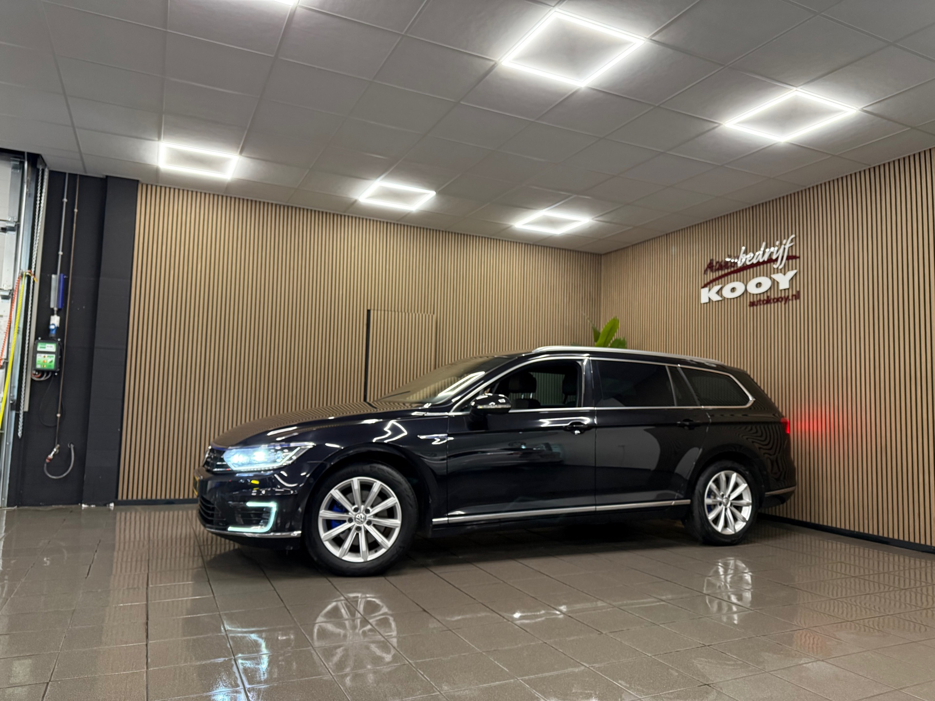 https://www.autokooy.nl//xml/images/56399618-10.JPG