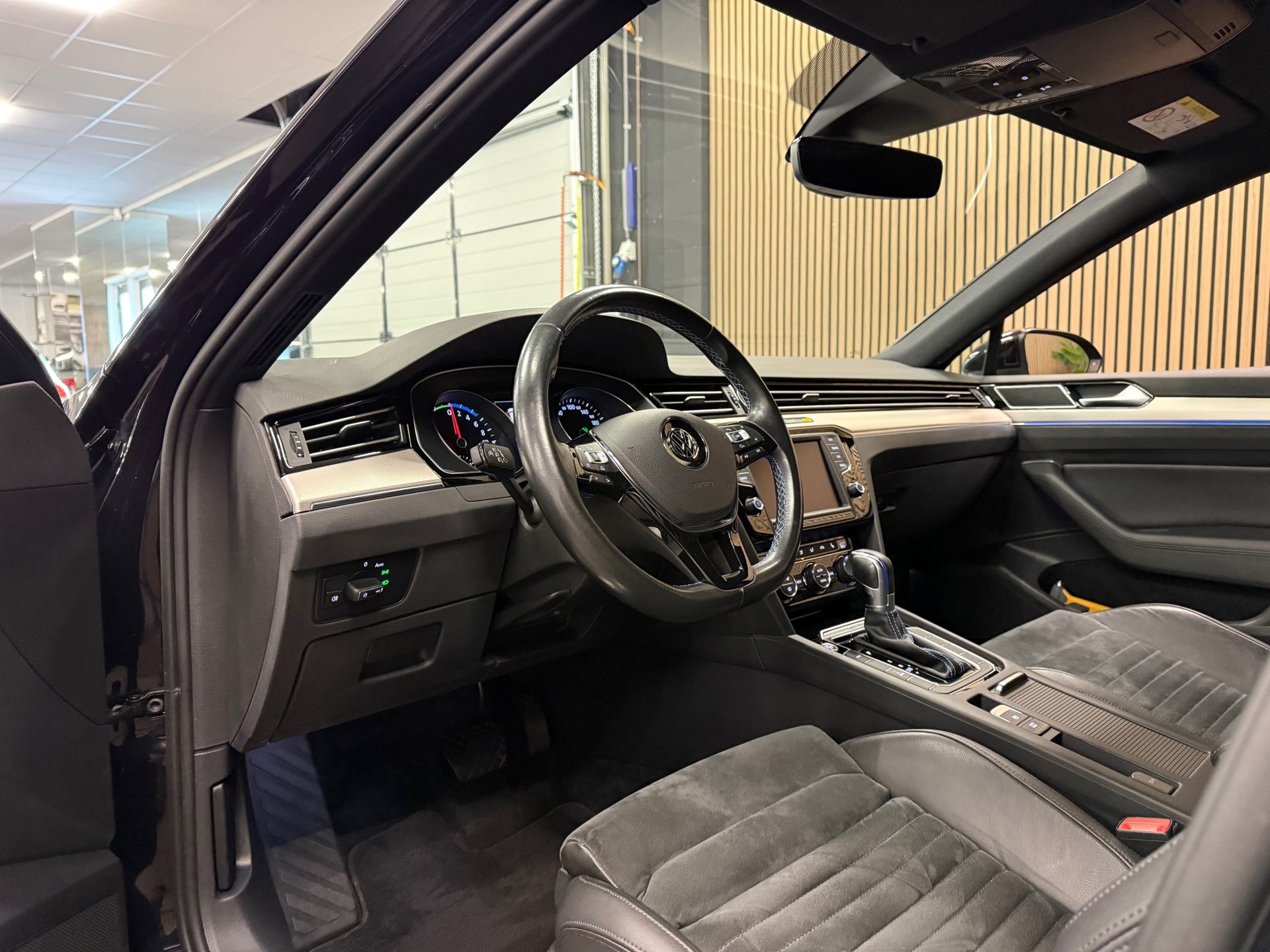 https://www.autokooy.nl//xml/images/56399618-13.JPG