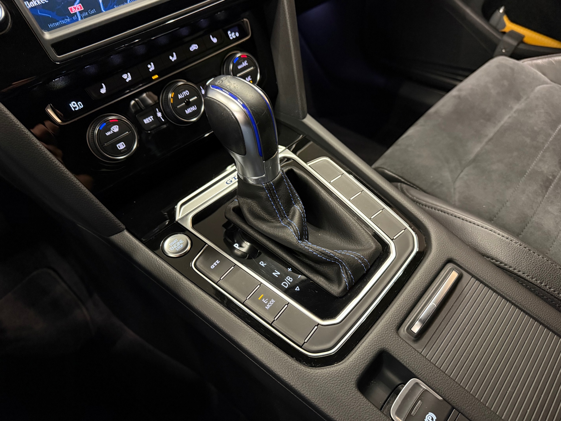 https://www.autokooy.nl//xml/images/56399618-21.JPG