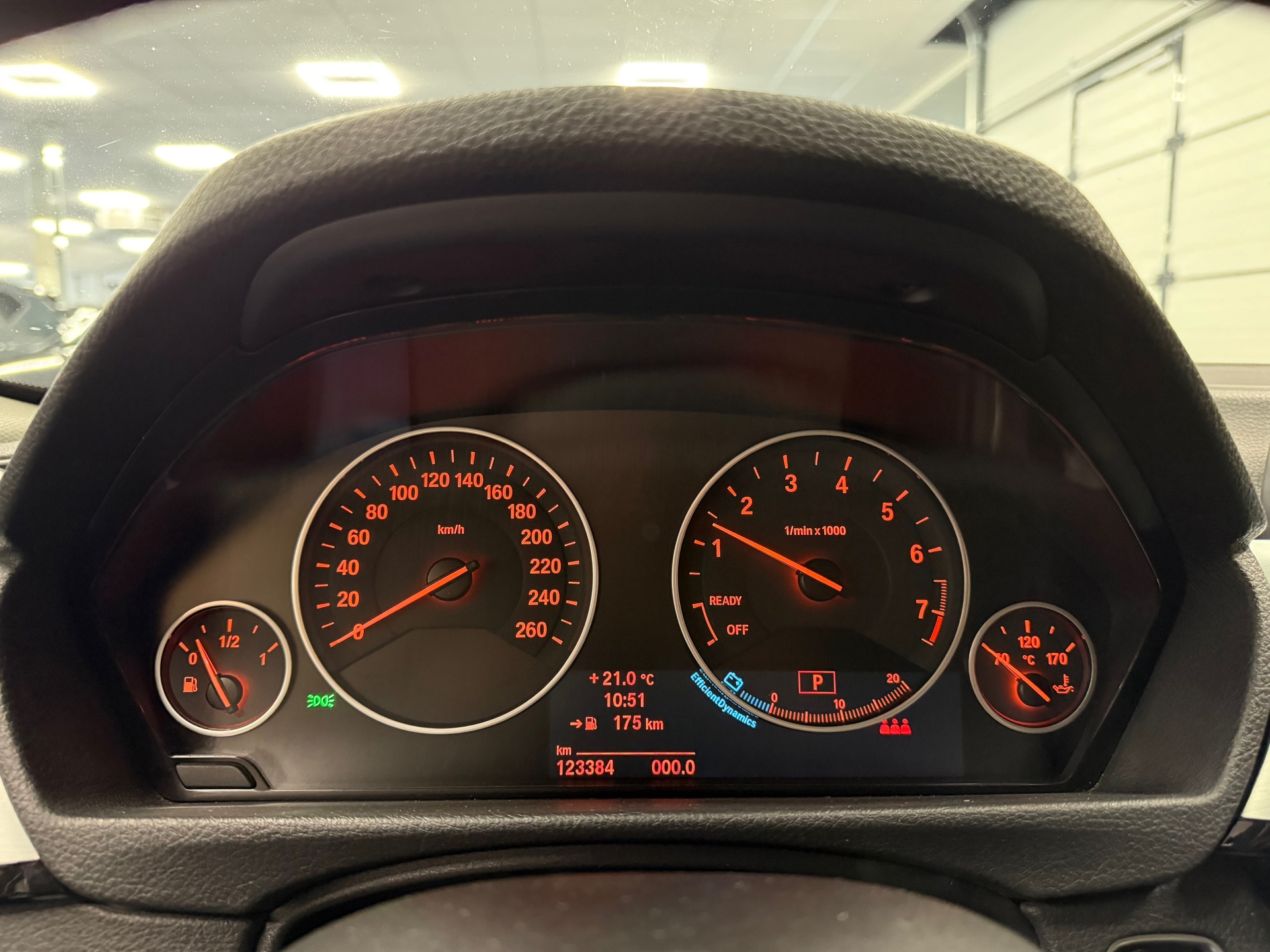 https://www.autokooy.nl//xml/images/56432371-15.JPG