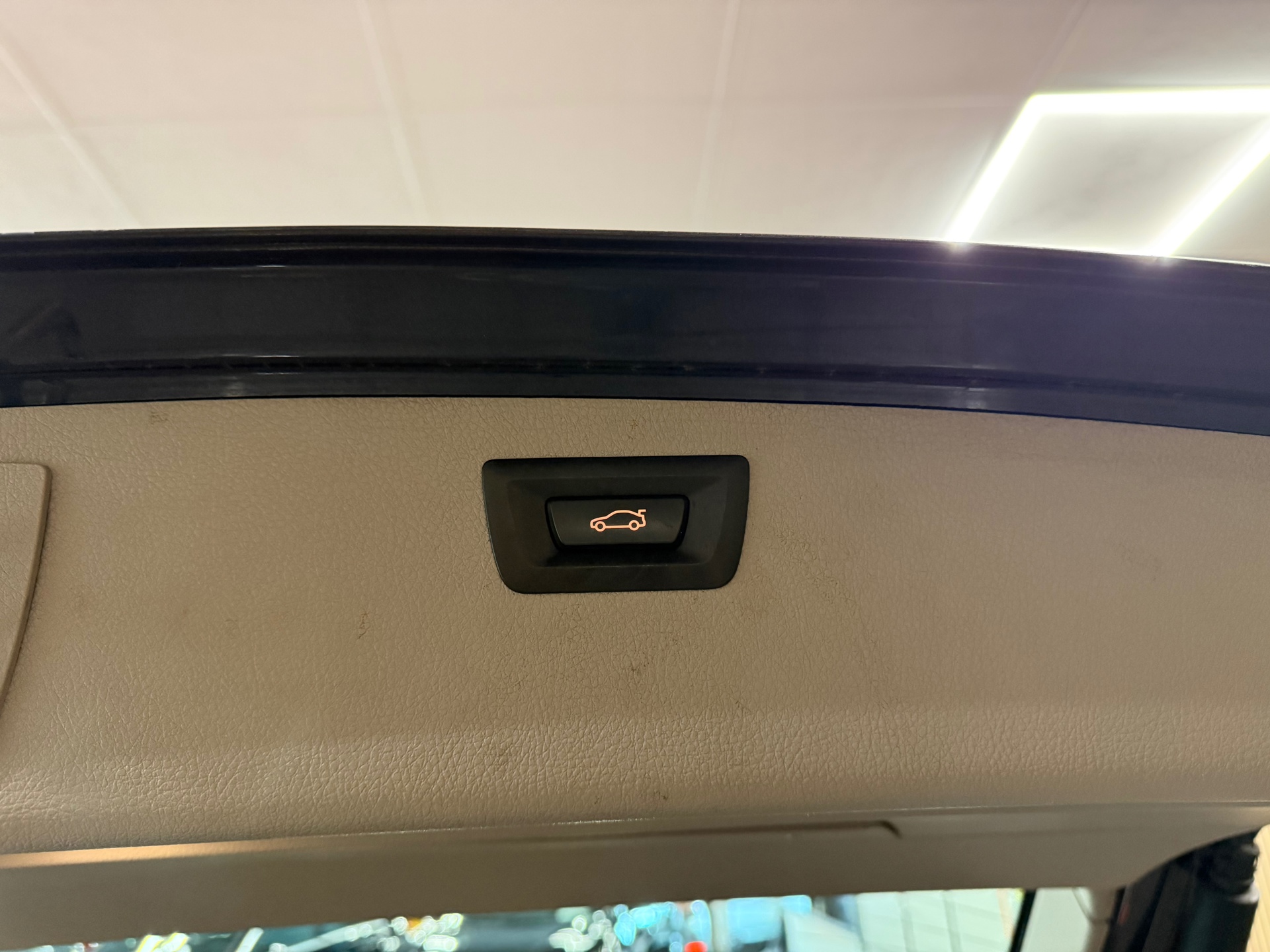 https://www.autokooy.nl//xml/images/56432371-6.JPG