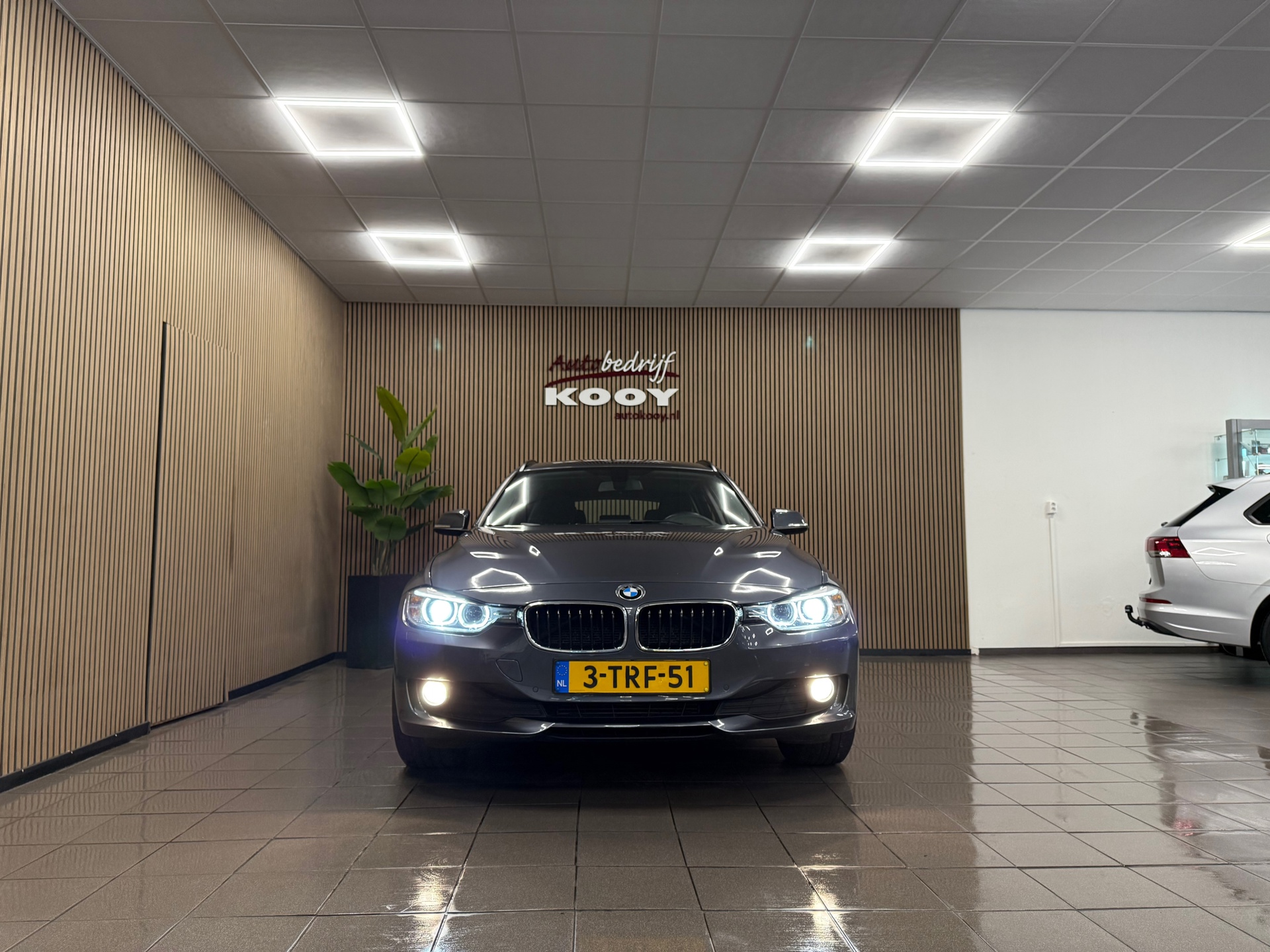 https://www.autokooy.nl//xml/images/56432371-9.JPG
