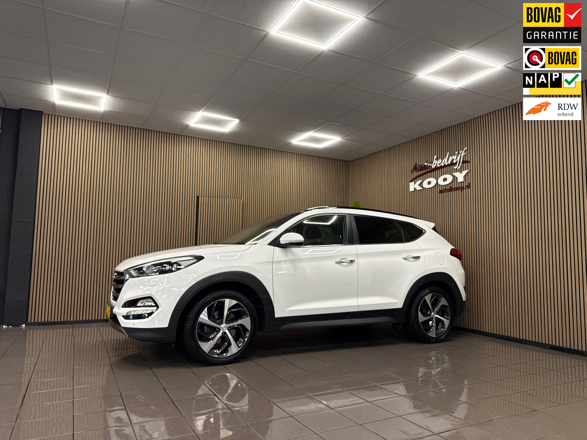 Hyundai Tucson 1.6 T-GDi Premium 4WD * Automaat / Panoramadak / Camera / Trekhaak / NL Auto *