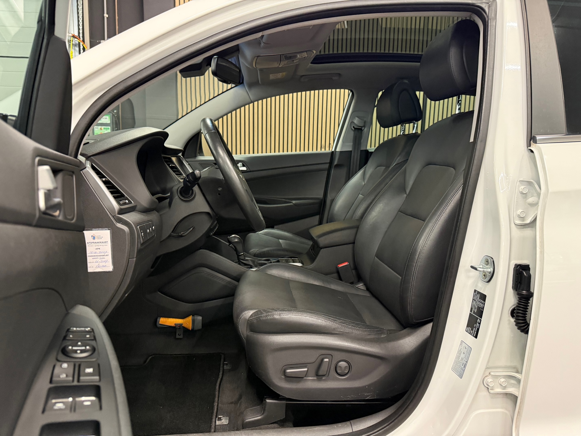 https://www.autokooy.nl//xml/images/56432446-12.JPG