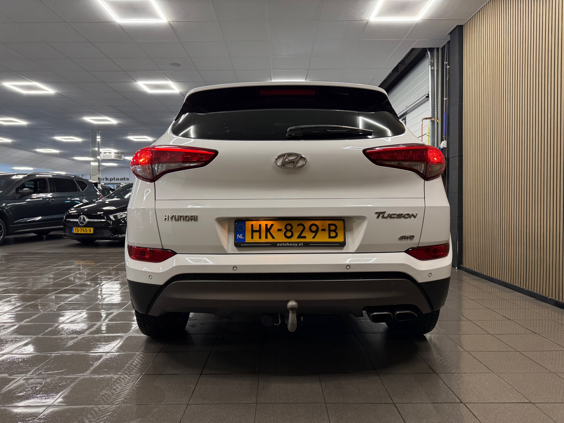 https://www.autokooy.nl//xml/images/56432446-4.JPG