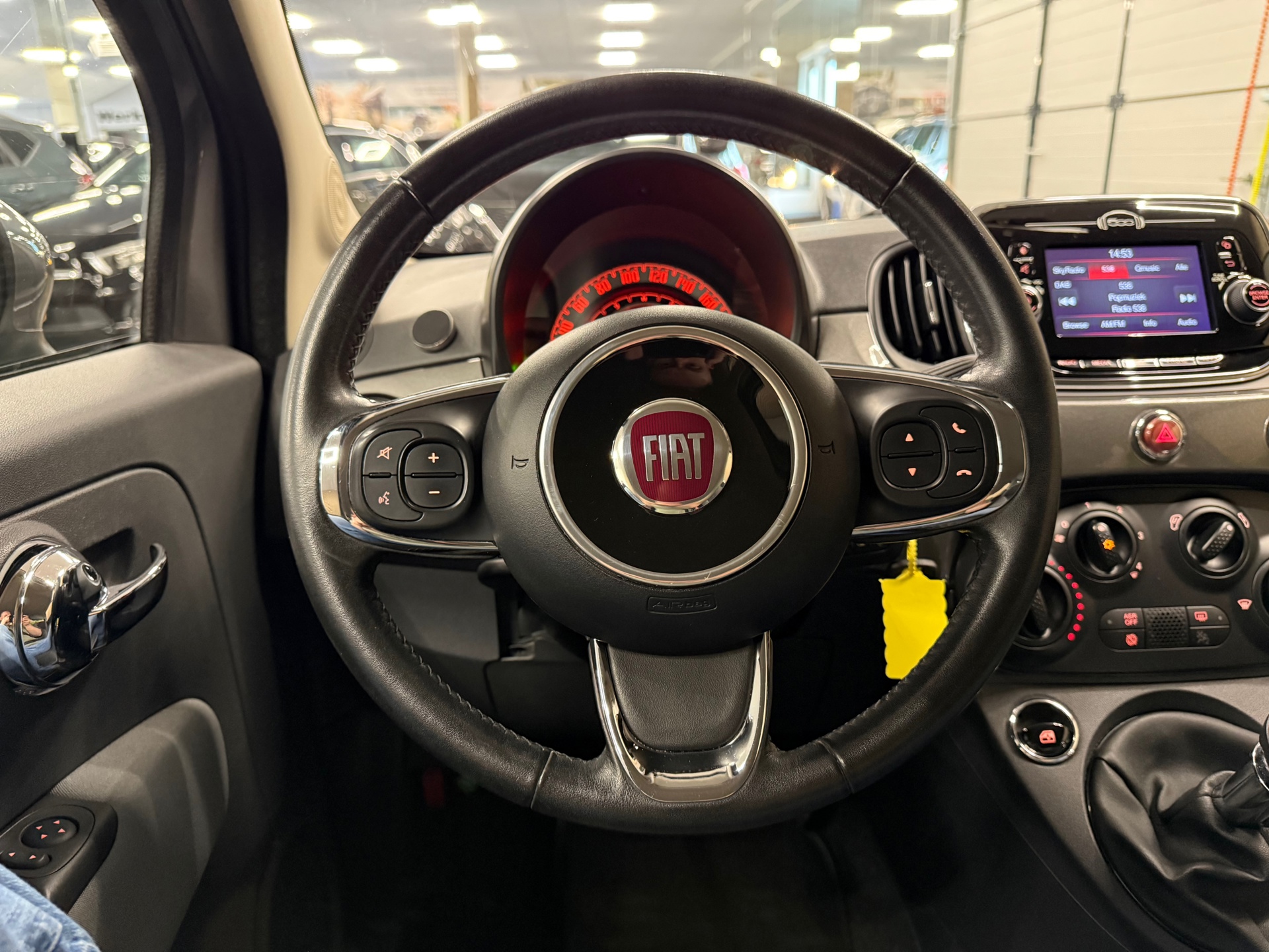 https://www.autokooy.nl//xml/images/56432523-14.JPG