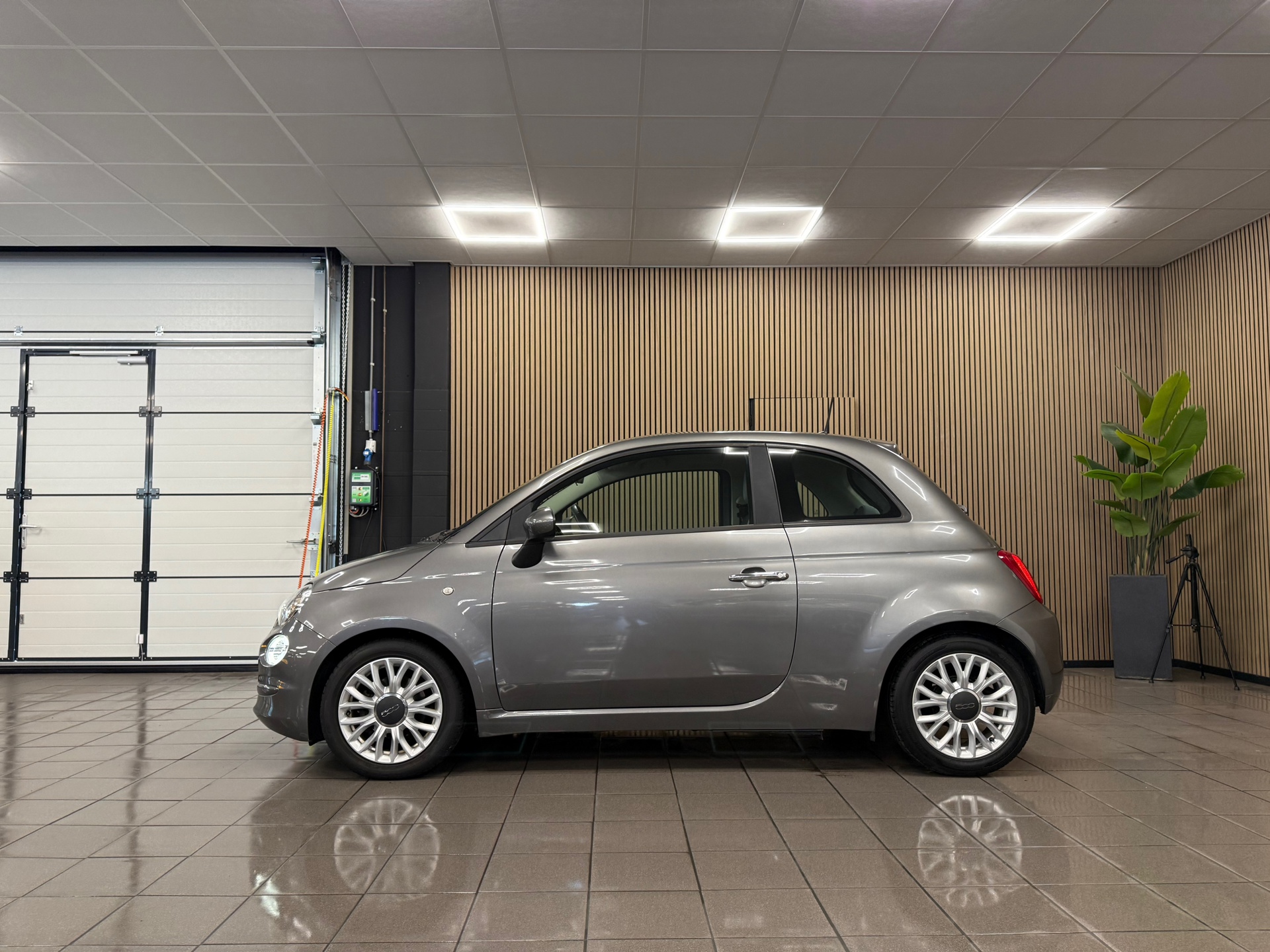 https://www.autokooy.nl//xml/images/56432523-2.JPG