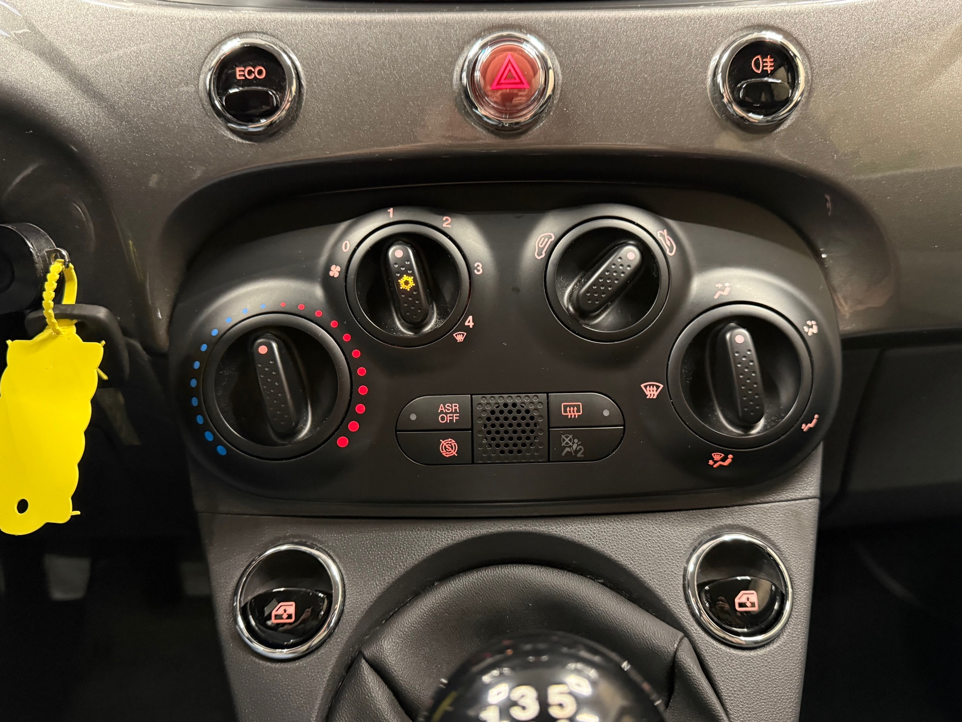 https://www.autokooy.nl//xml/images/56432523-20.JPG