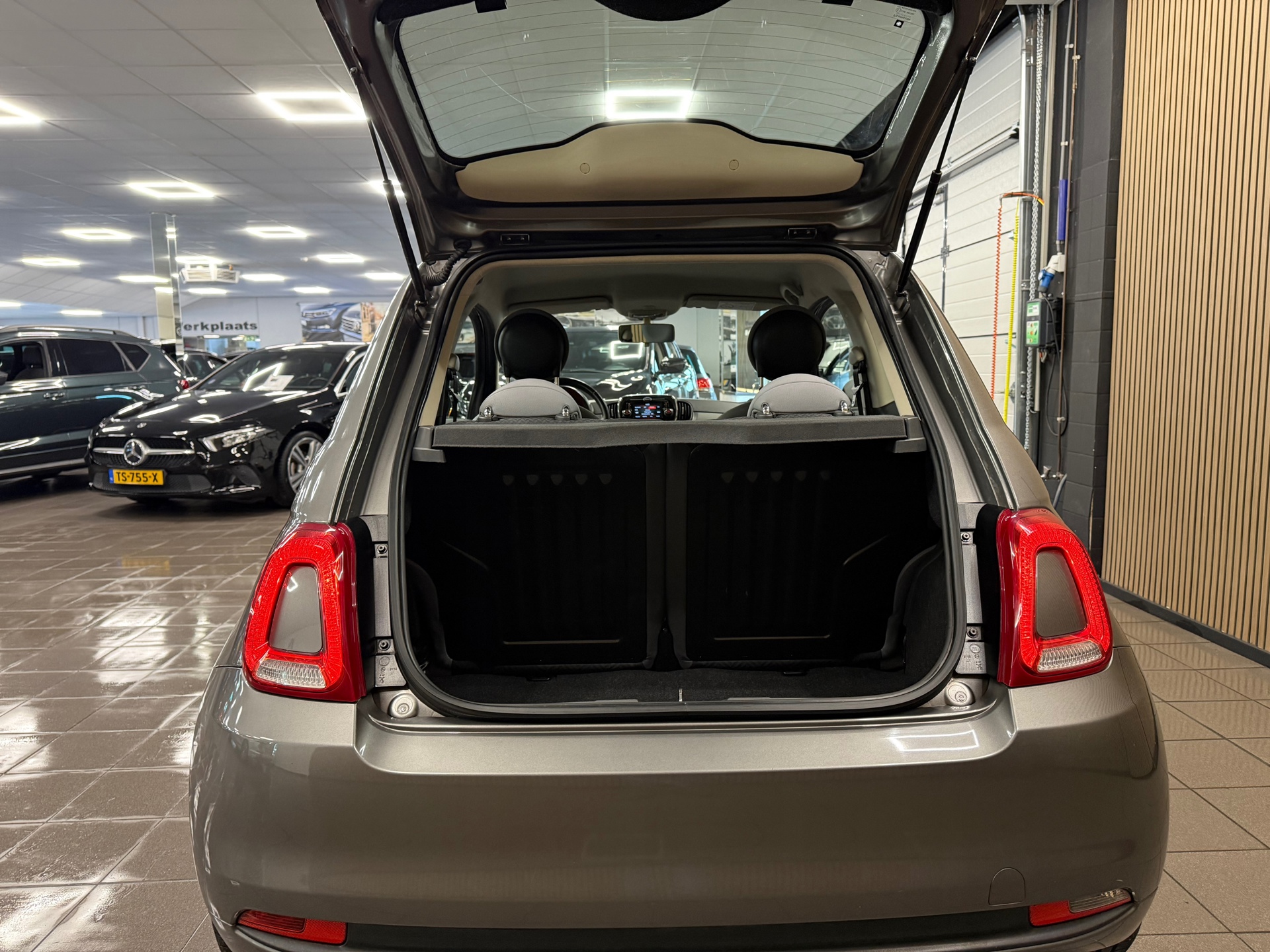 https://www.autokooy.nl//xml/images/56432523-5.JPG