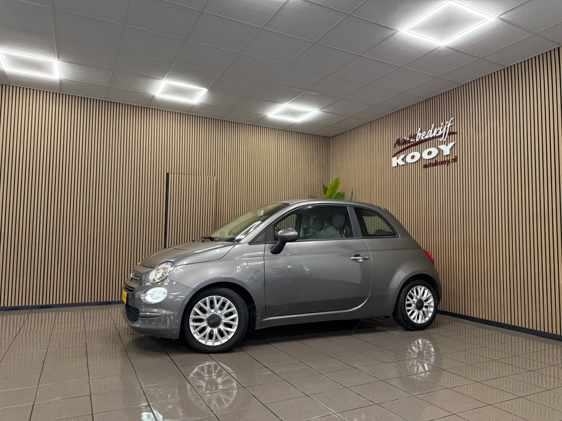 https://www.autokooy.nl//xml/images/56432523-9.JPG