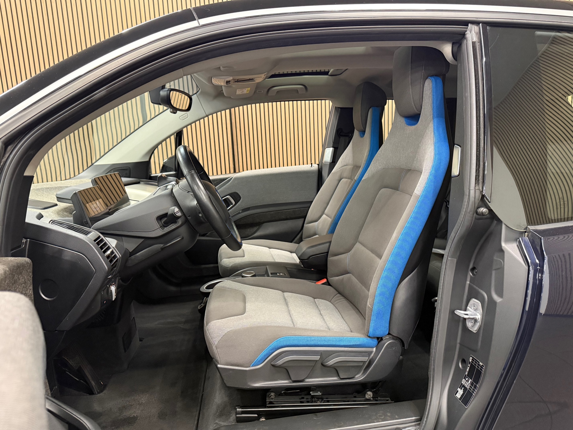 https://www.autokooy.nl//xml/images/56467730-10.JPG