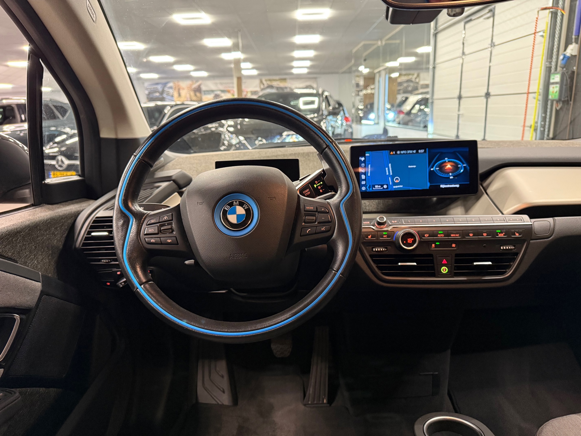 https://www.autokooy.nl//xml/images/56467730-20.JPG