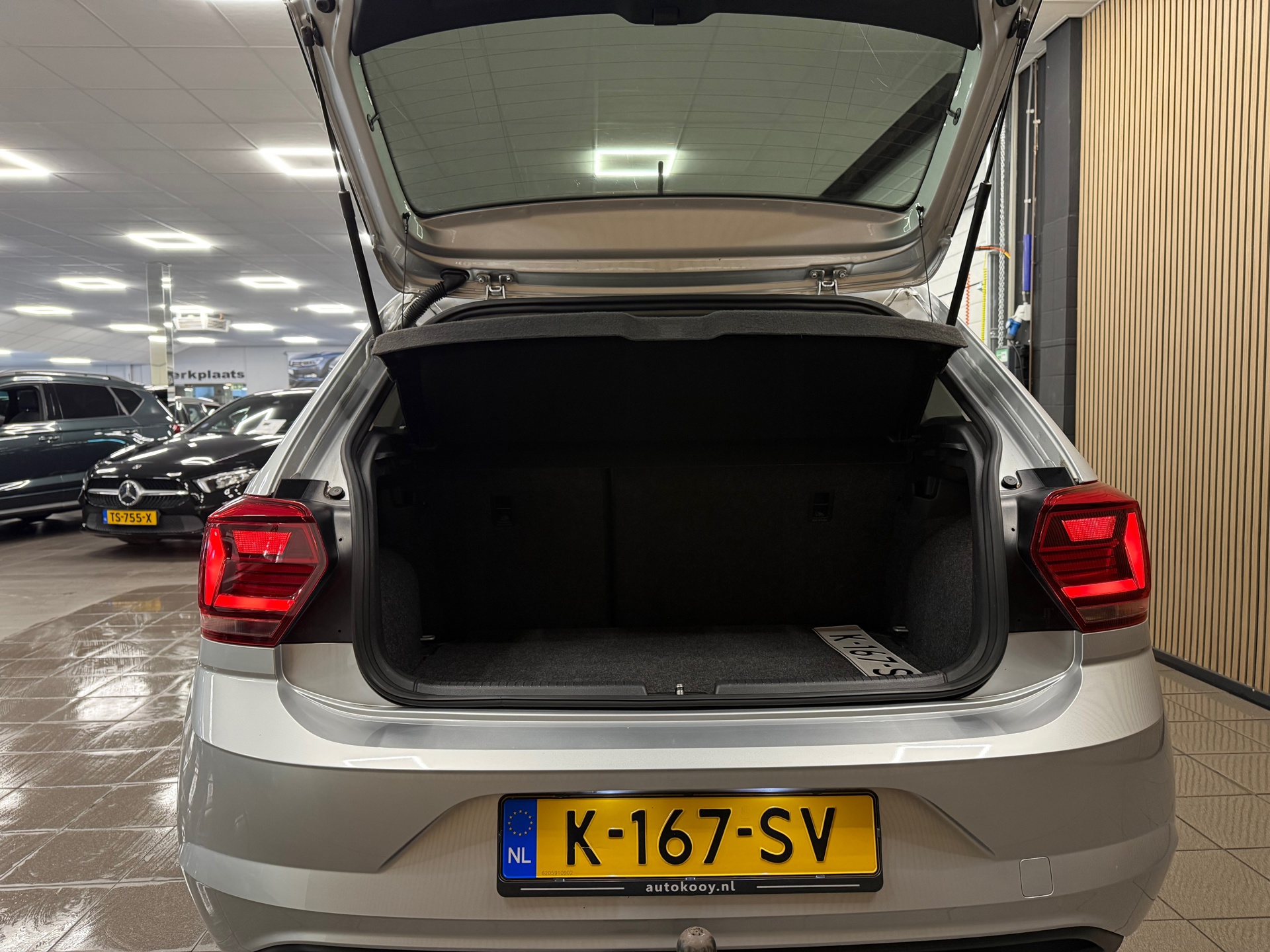 https://www.autokooy.nl//xml/images/56516099-5.JPG