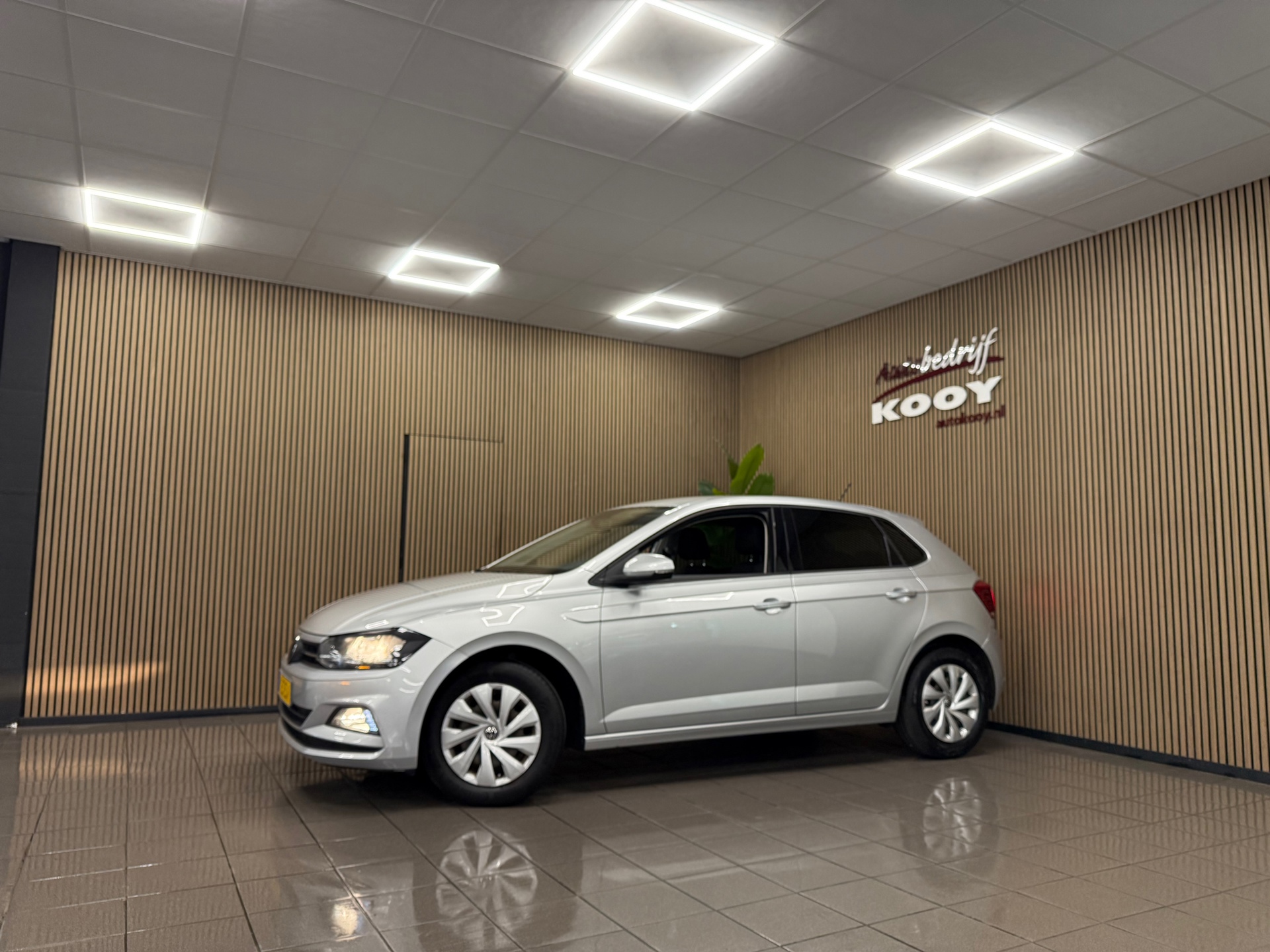 https://www.autokooy.nl//xml/images/56516099-9.JPG