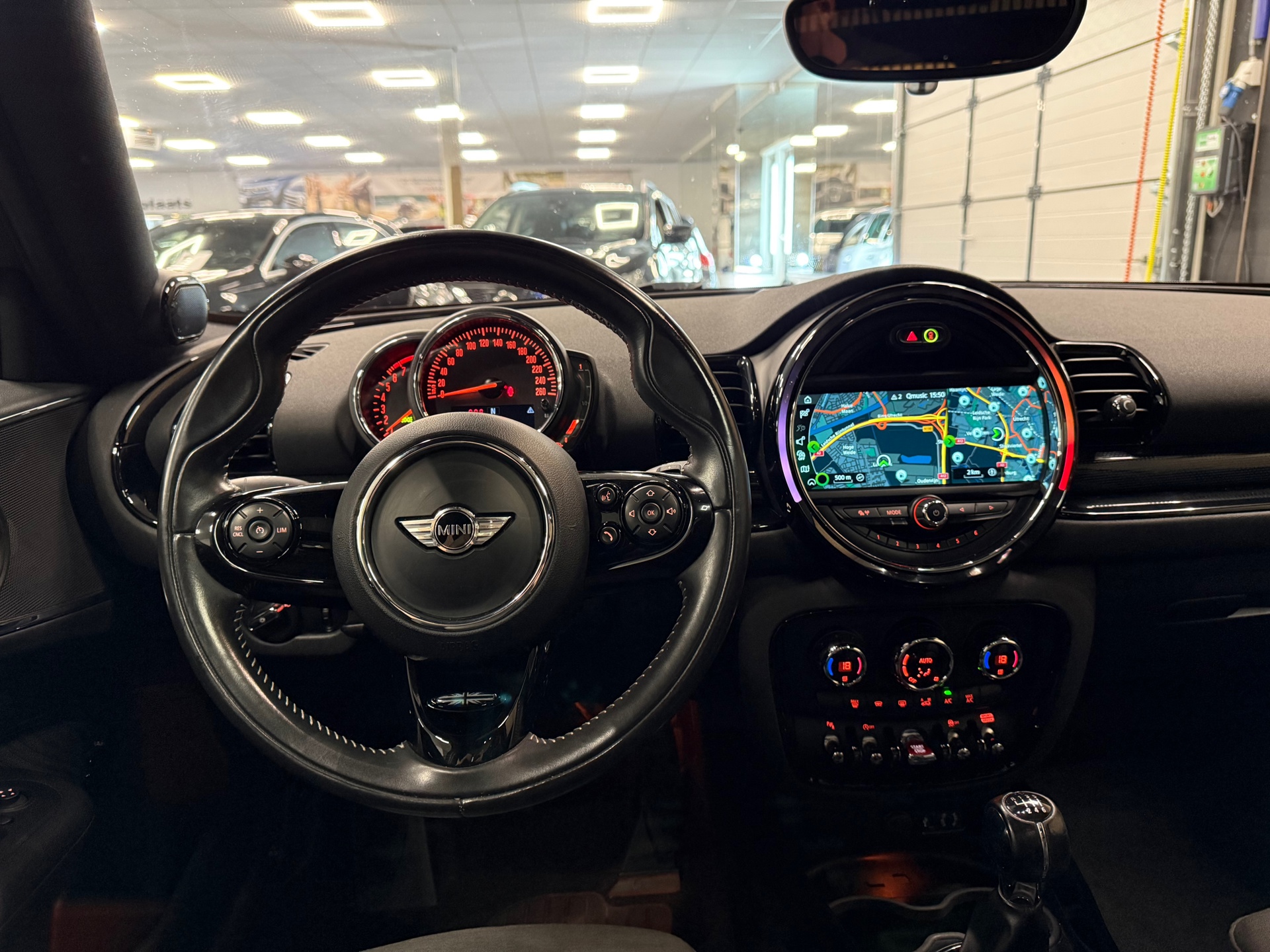 https://www.autokooy.nl//xml/images/56516211-11.JPG