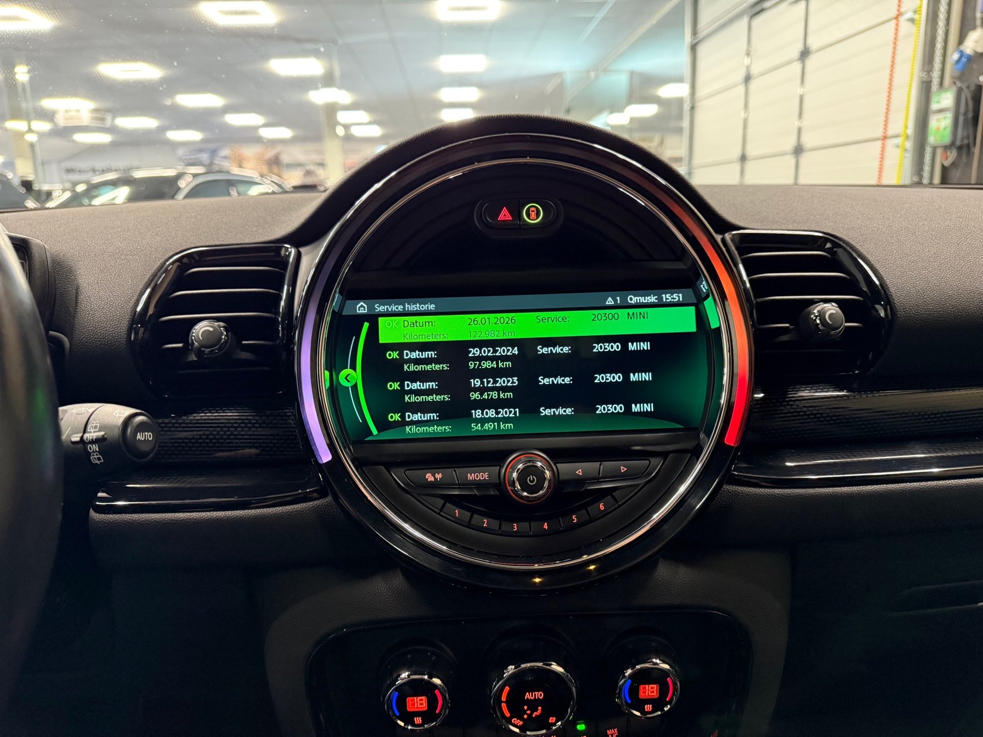 https://www.autokooy.nl//xml/images/56516211-15.JPG