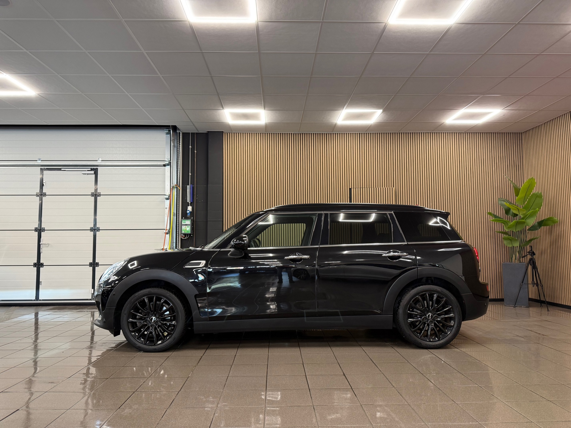 https://www.autokooy.nl//xml/images/56516211-2.JPG