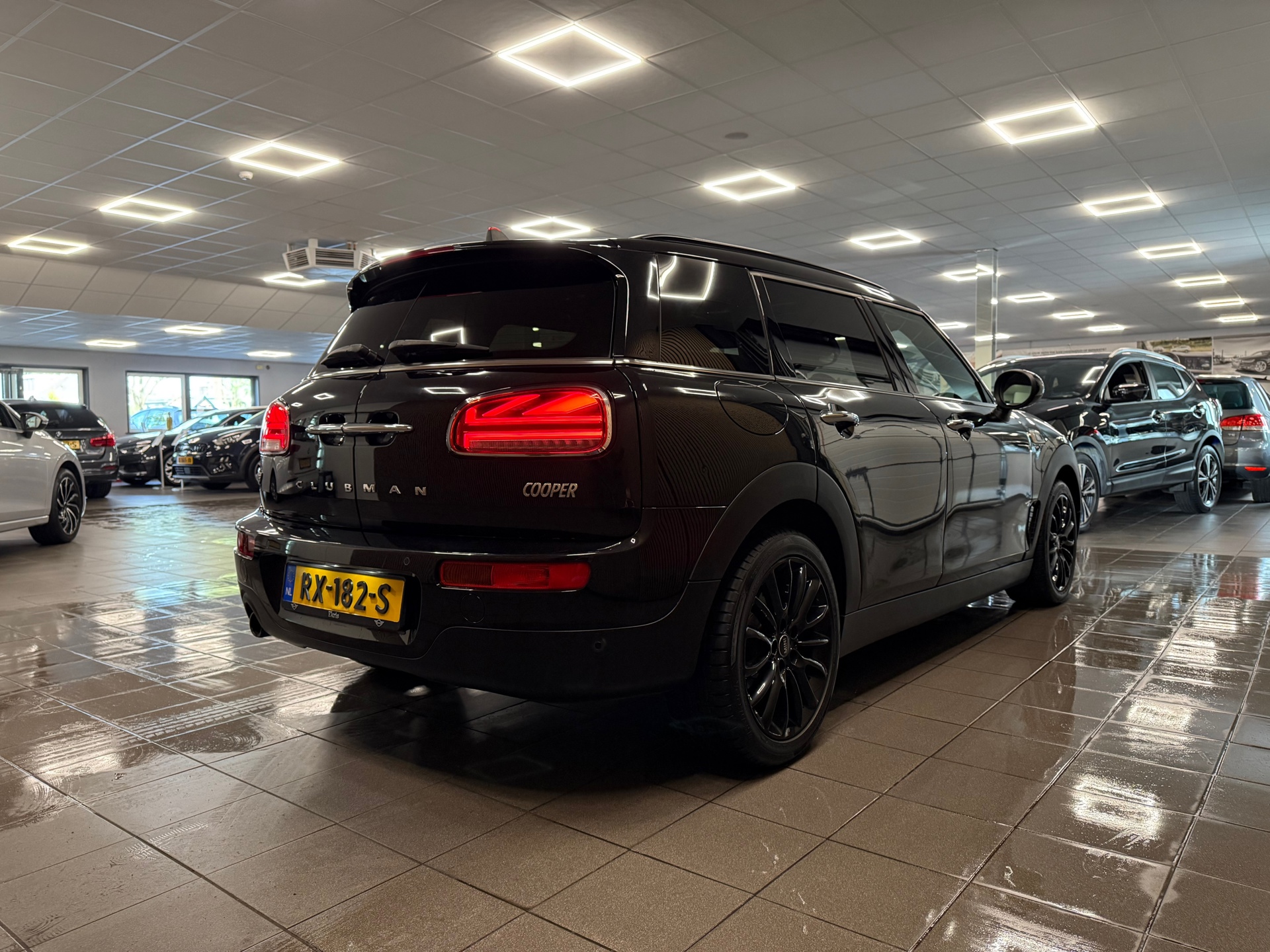 https://www.autokooy.nl//xml/images/56516211-6.JPG