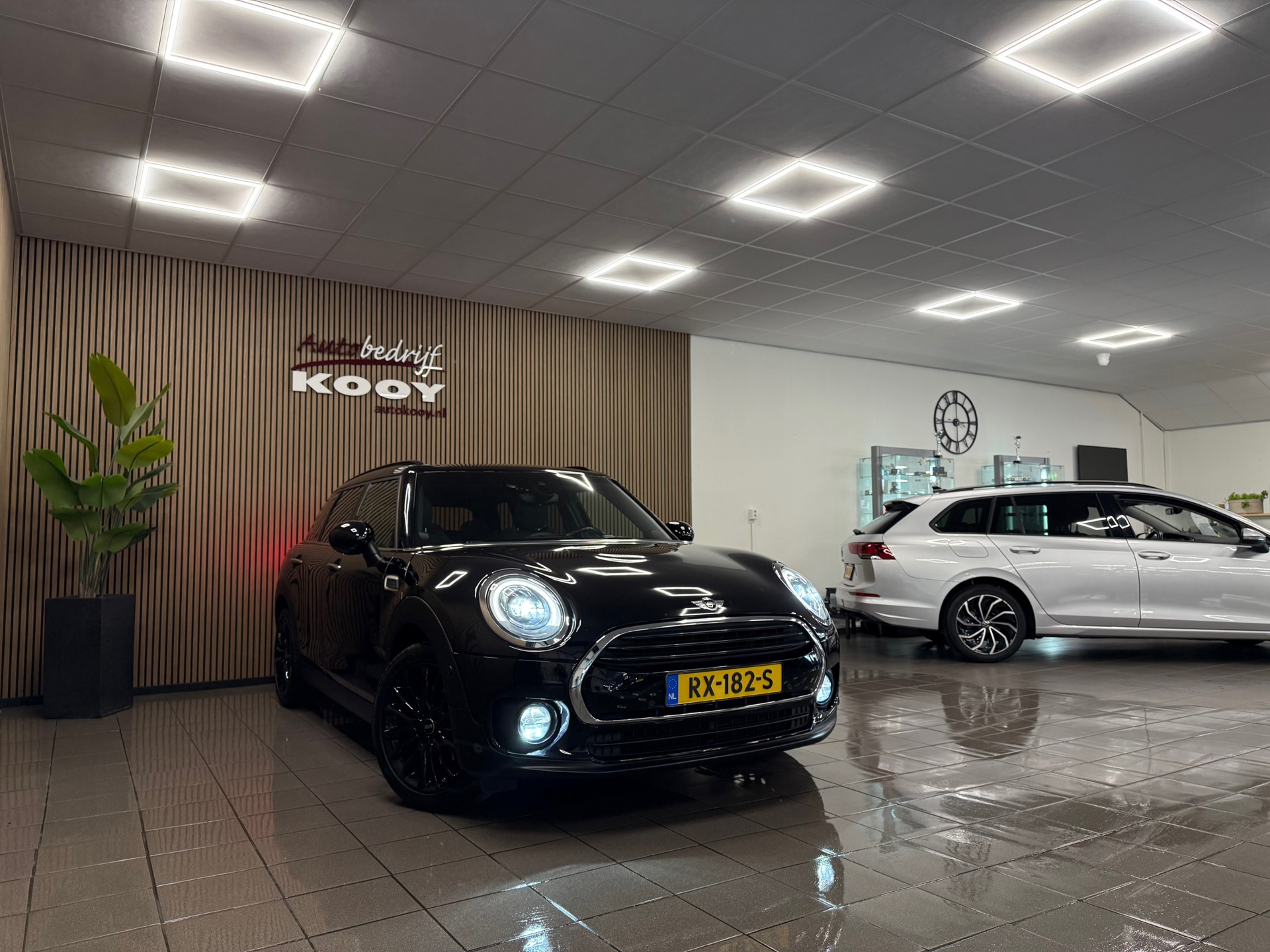 https://www.autokooy.nl//xml/images/56516211-7.JPG