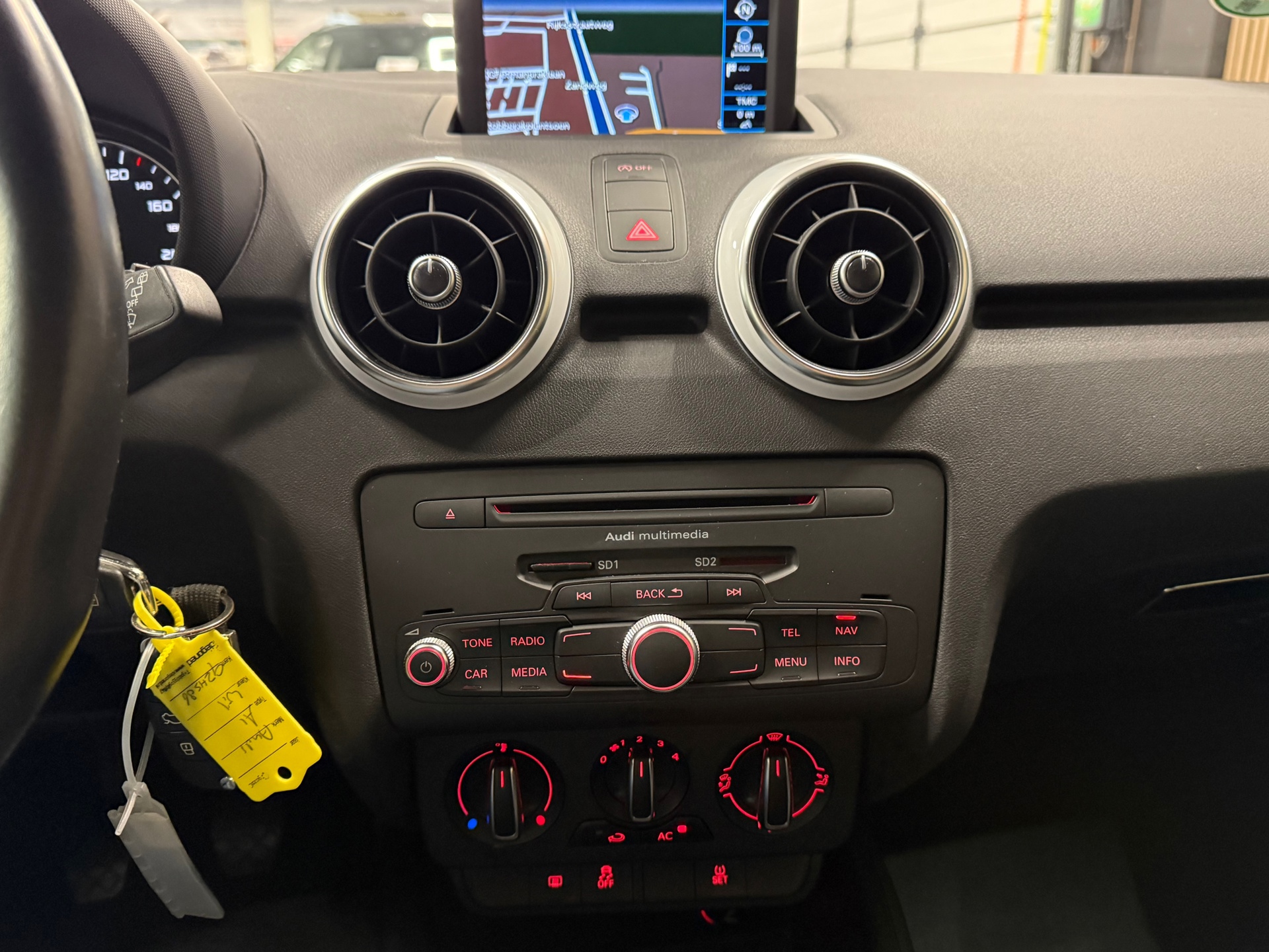 https://www.autokooy.nl//xml/images/56543062-19.JPG
