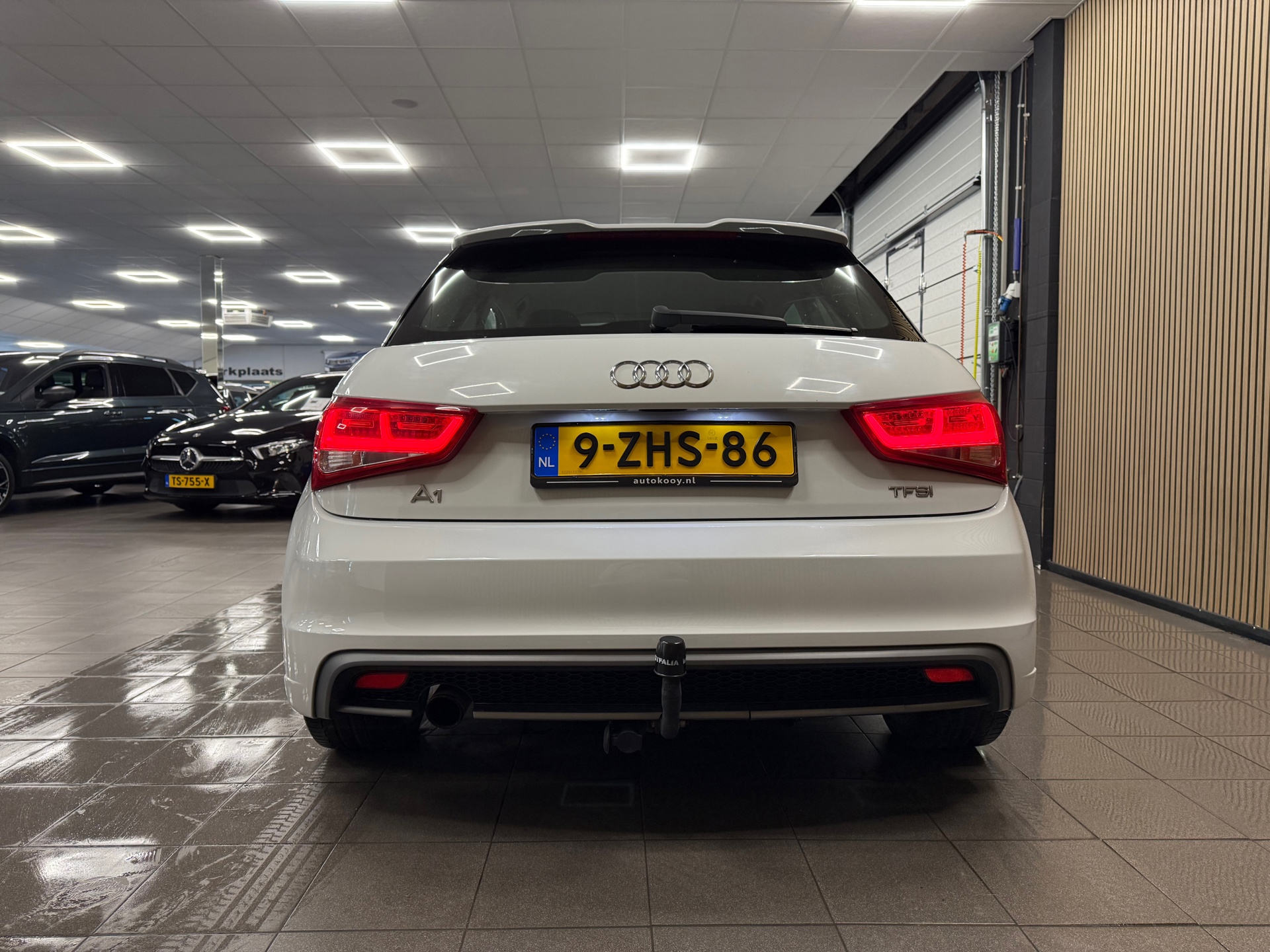 https://www.autokooy.nl//xml/images/56543062-4.JPG