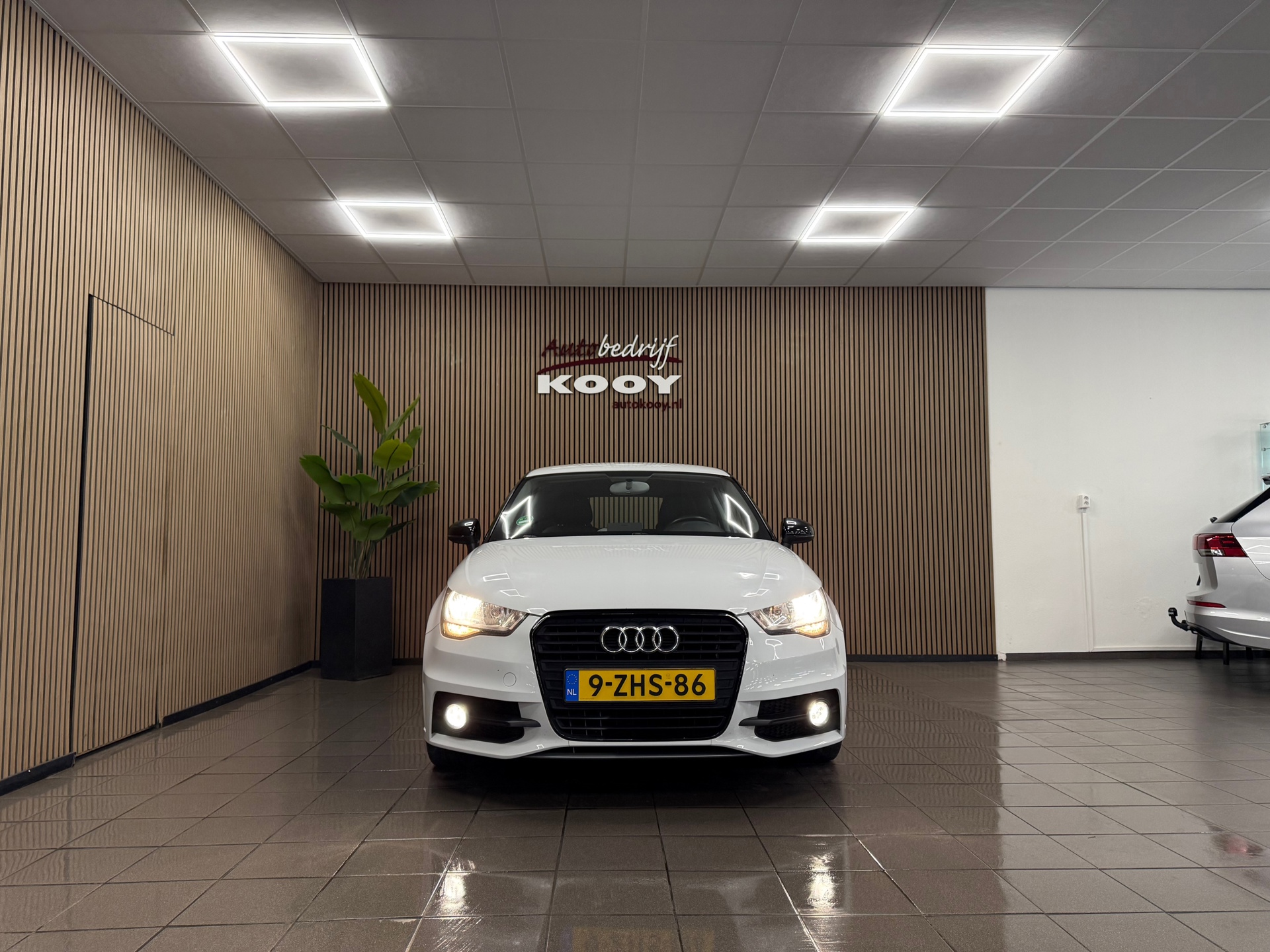 https://www.autokooy.nl//xml/images/56543062-8.JPG