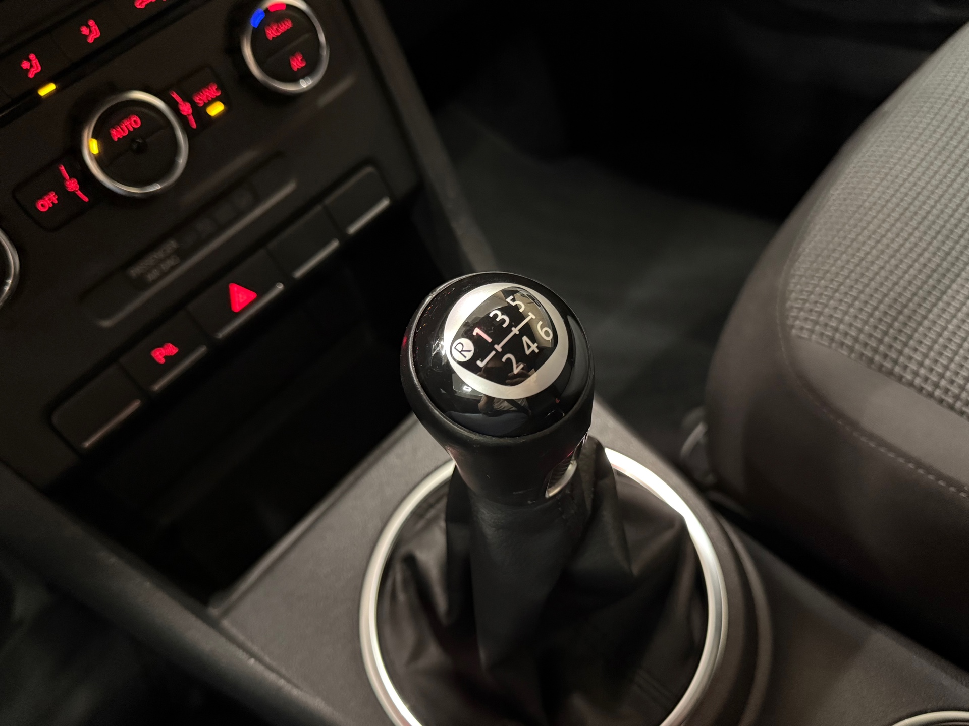 https://www.autokooy.nl//xml/images/56581411-19.JPG