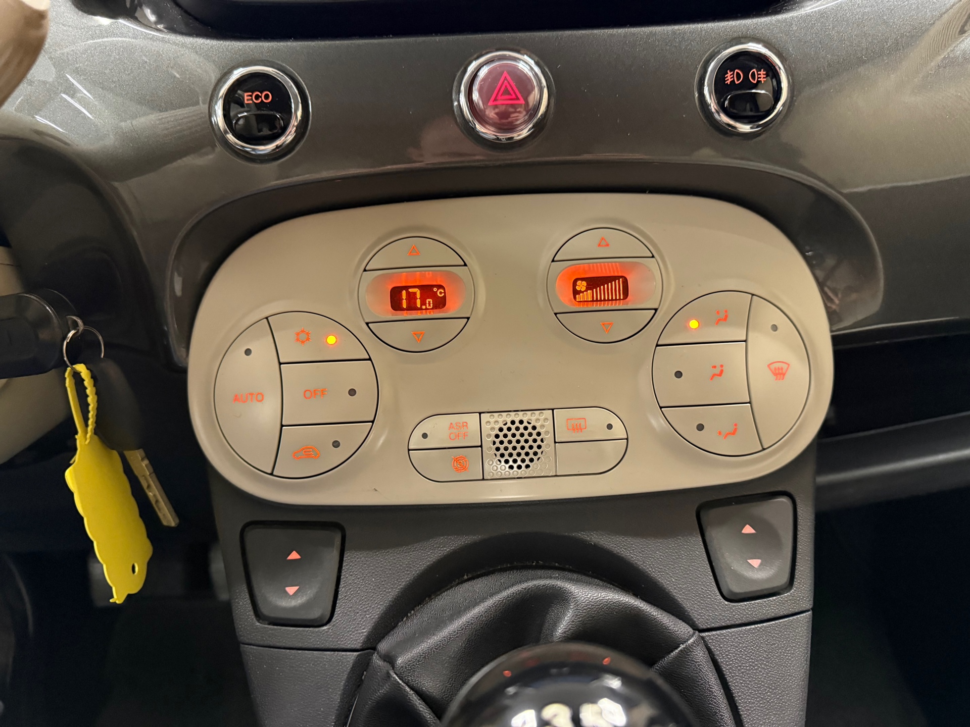 https://www.autokooy.nl//xml/images/56581447-17.JPG