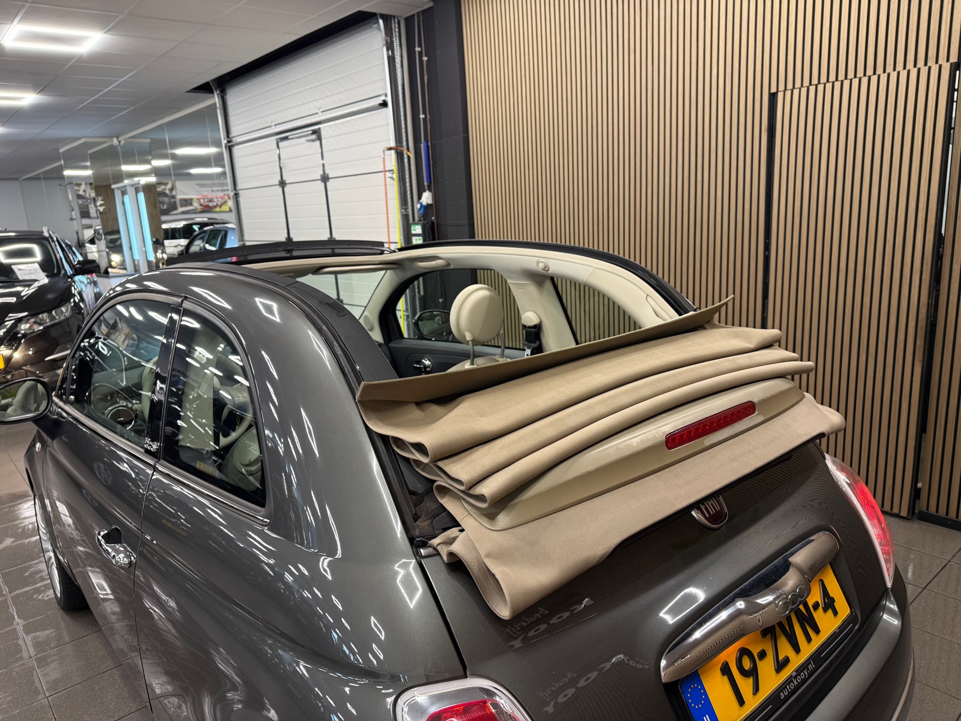 https://www.autokooy.nl//xml/images/56581447-22.JPG