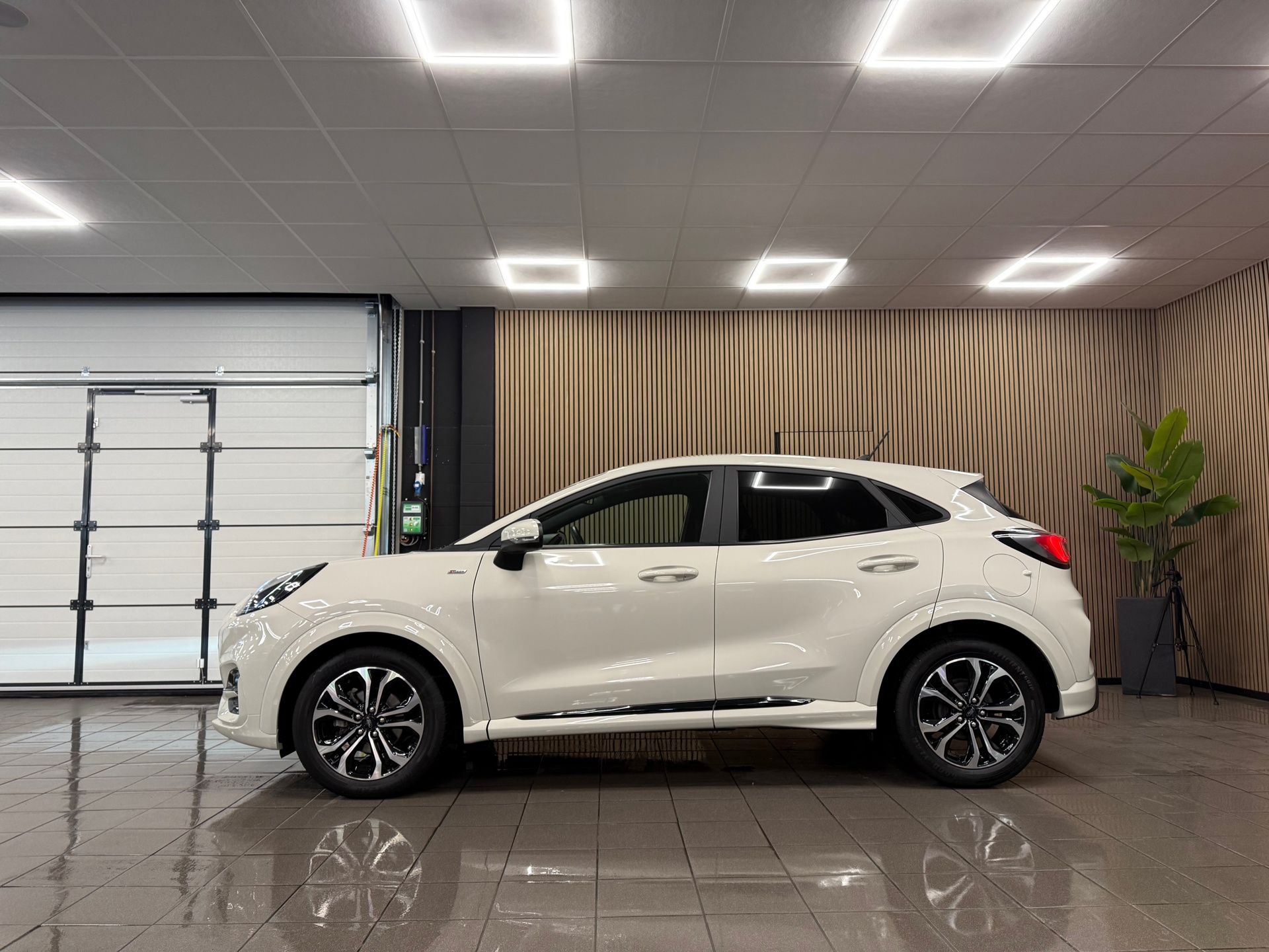 https://www.autokooy.nl//xml/images/56611119-2.JPG