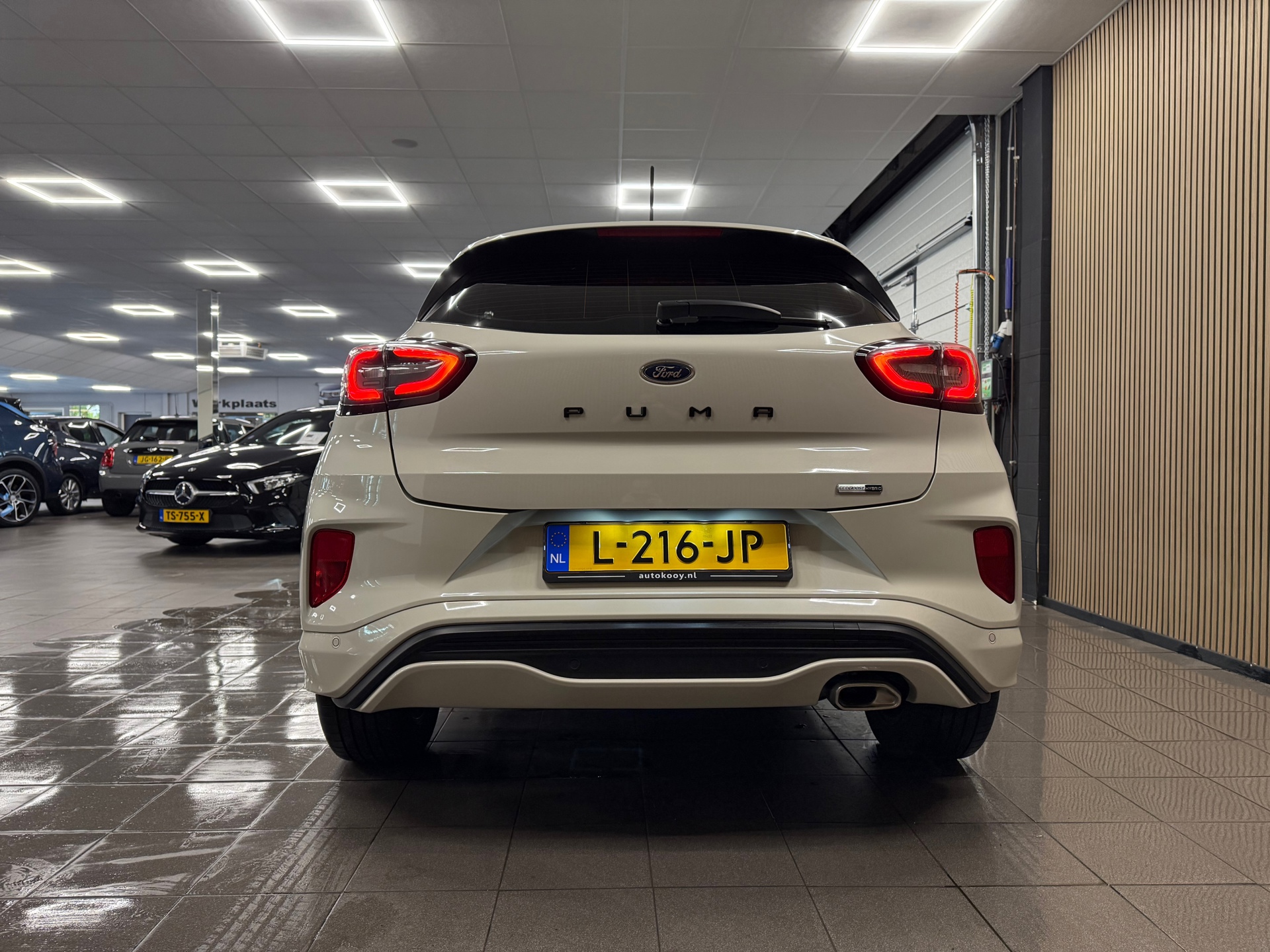 https://www.autokooy.nl//xml/images/56611119-4.JPG