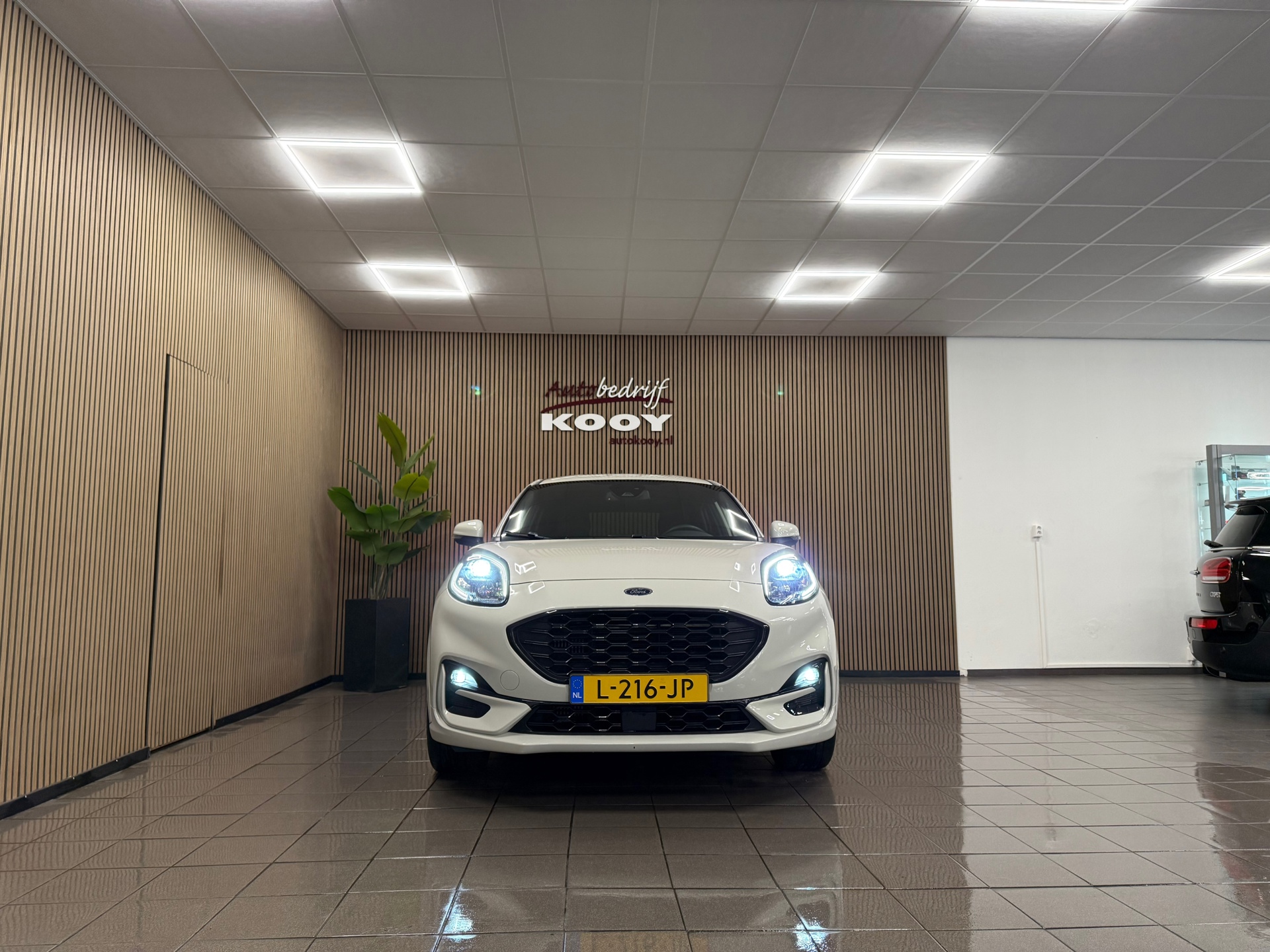 https://www.autokooy.nl//xml/images/56611119-8.JPG