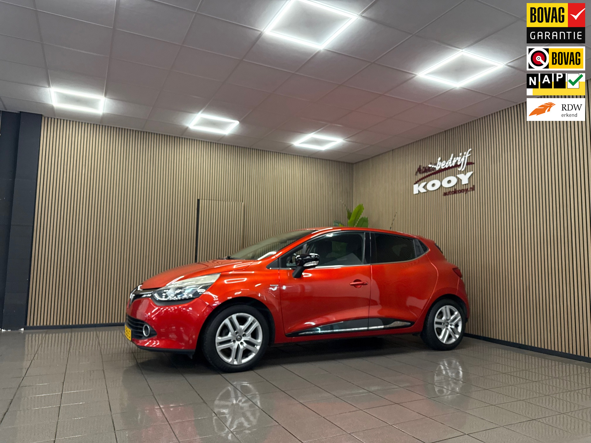 Renault Clio 0.9 TCe Limited * Afn. Trekhaak / Navigatie / Cruise control / NL Auto *