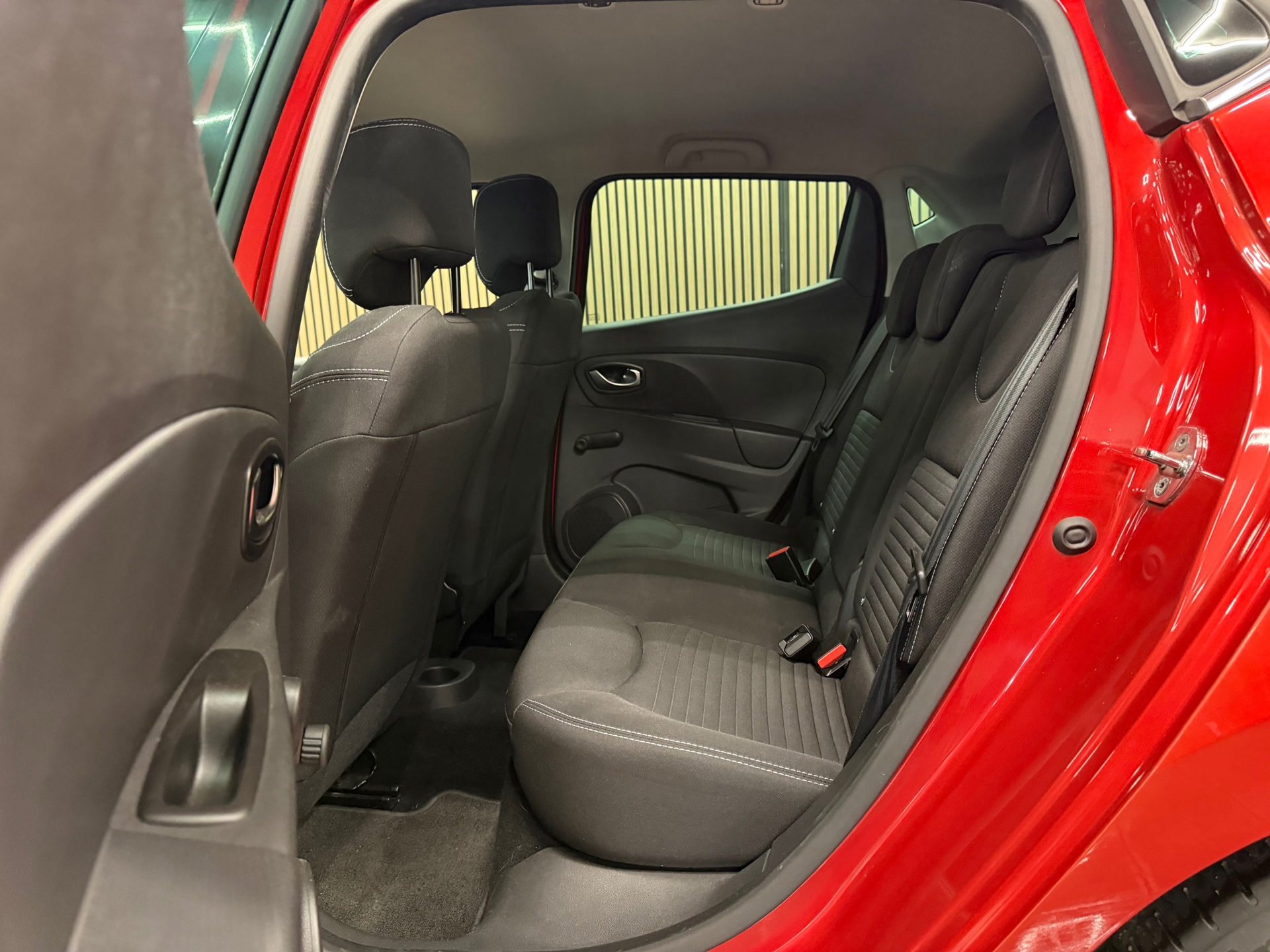 https://www.autokooy.nl//xml/images/56662008-22.JPG