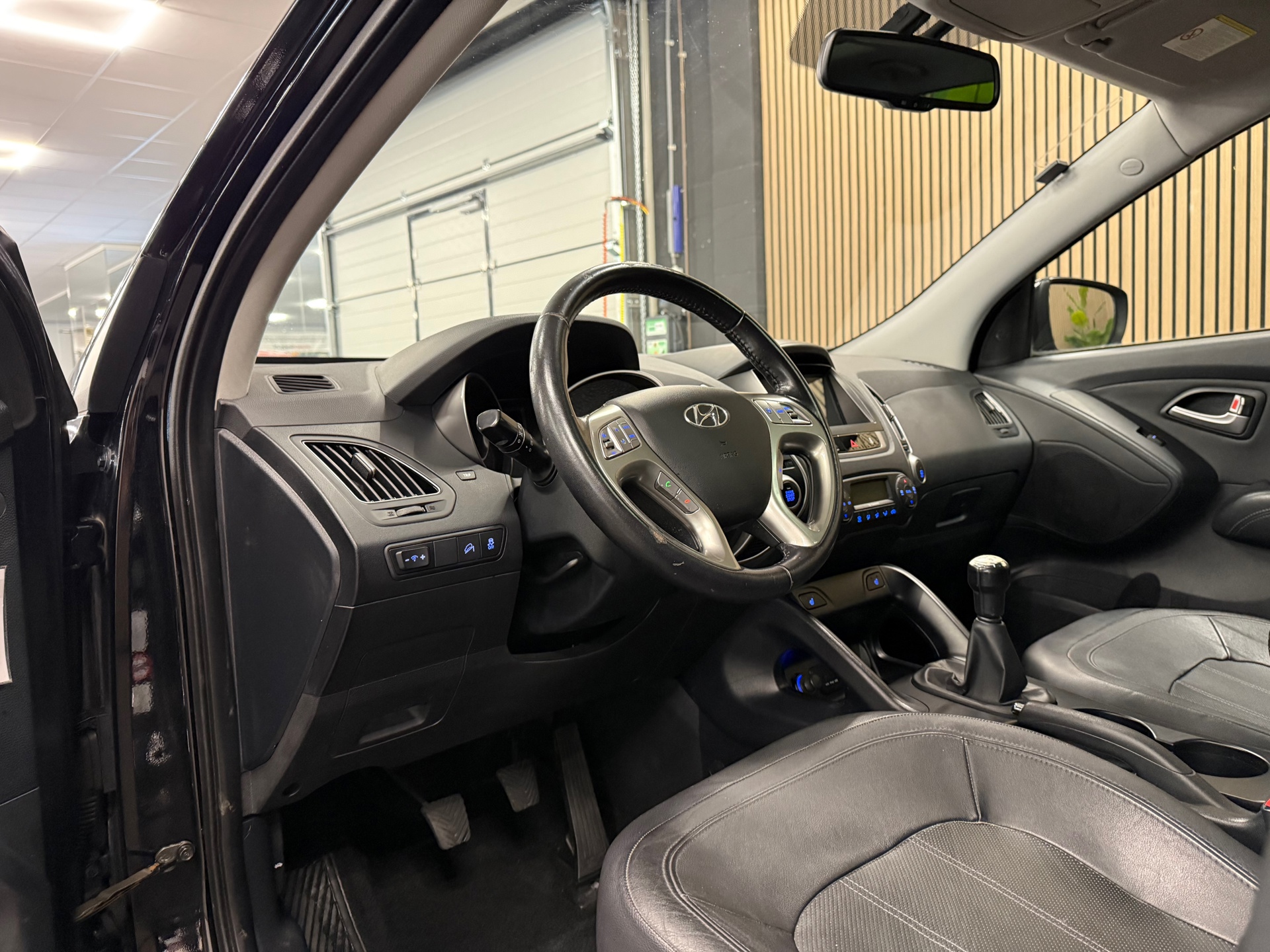 https://www.autokooy.nl//xml/images/56740558-12.JPG