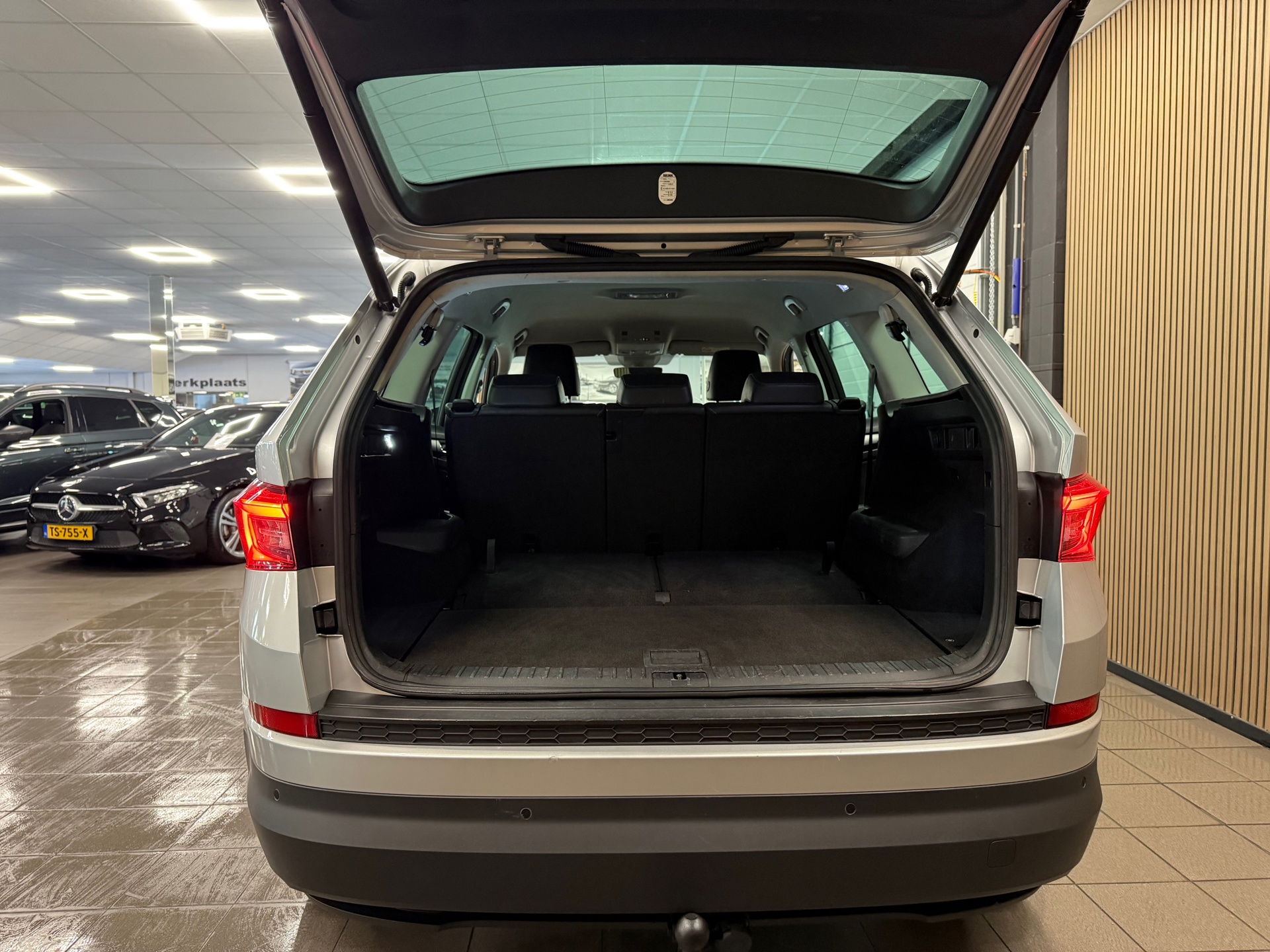 https://www.autokooy.nl//xml/images/56740782-5.JPG