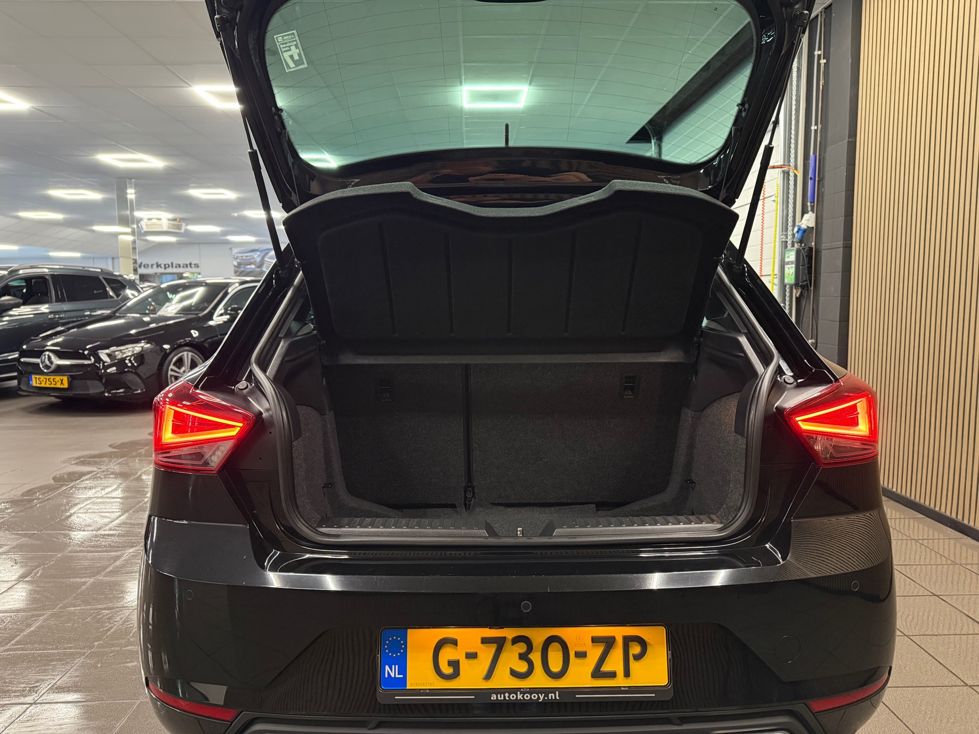 https://www.autokooy.nl//xml/images/56770543-5.JPG