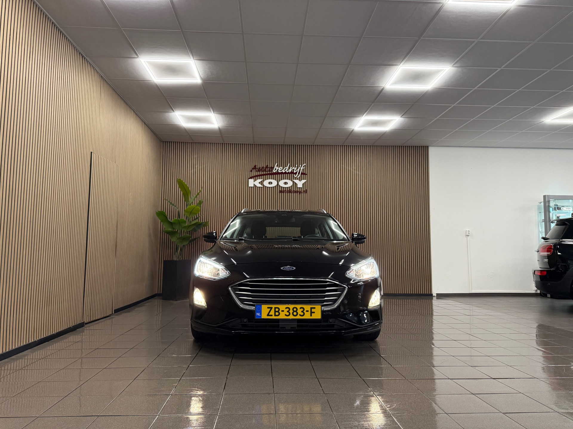 https://www.autokooy.nl//xml/images/56796648-8.JPG