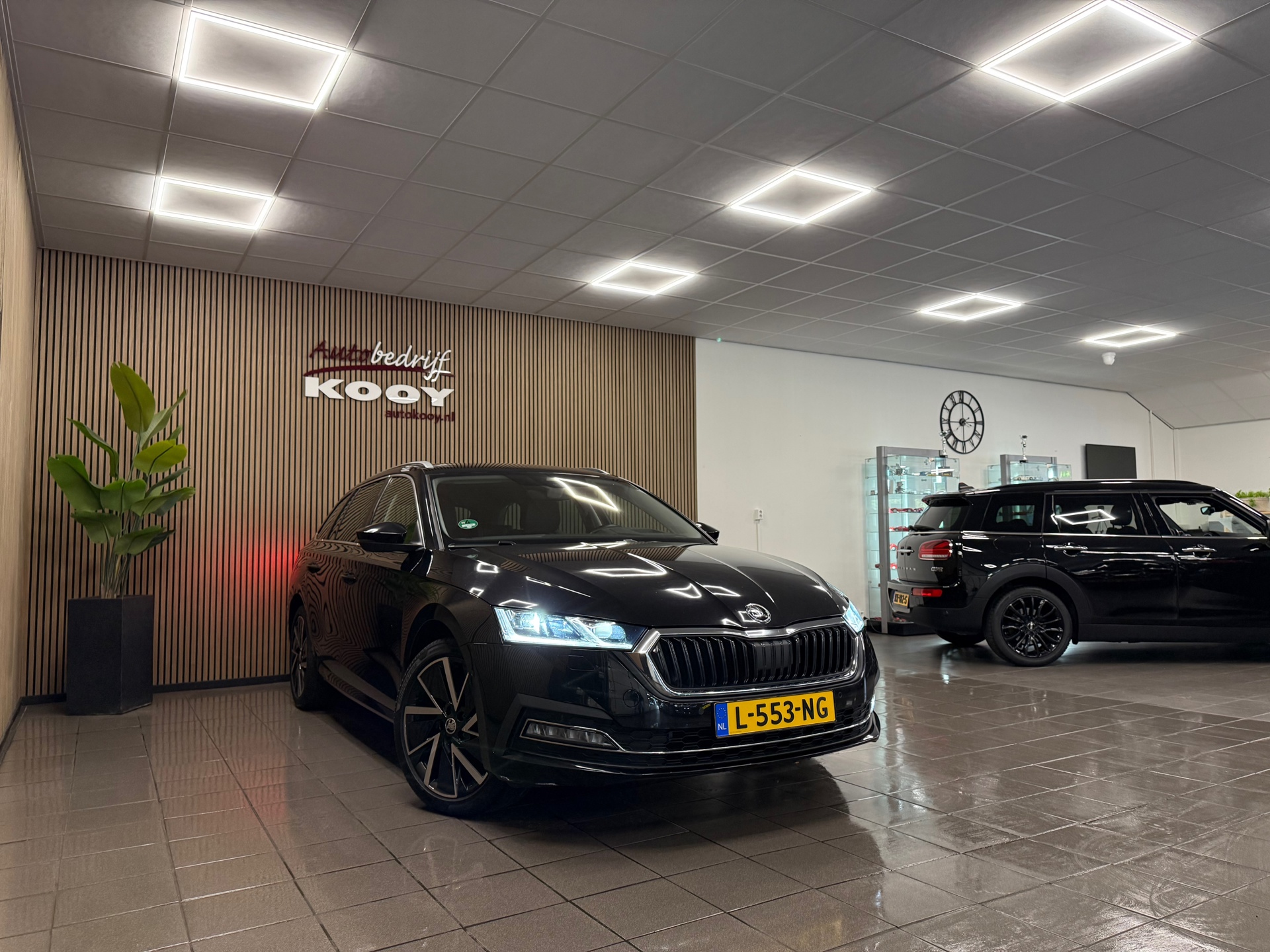 https://www.autokooy.nl//xml/images/56836968-9.JPG