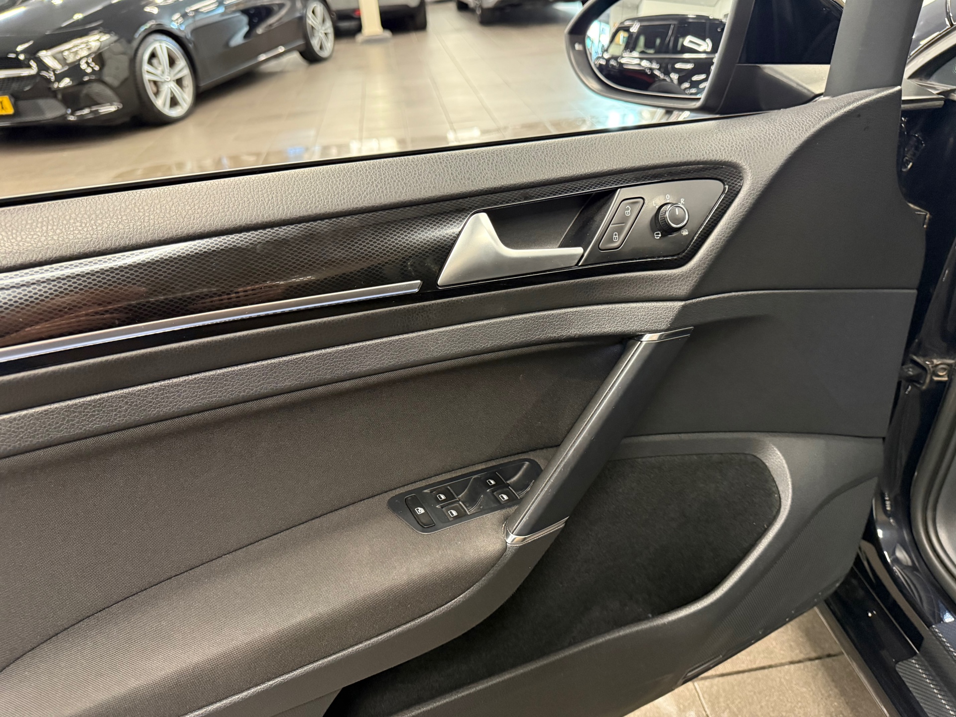 https://www.autokooy.nl//xml/images/56837123-10.JPG