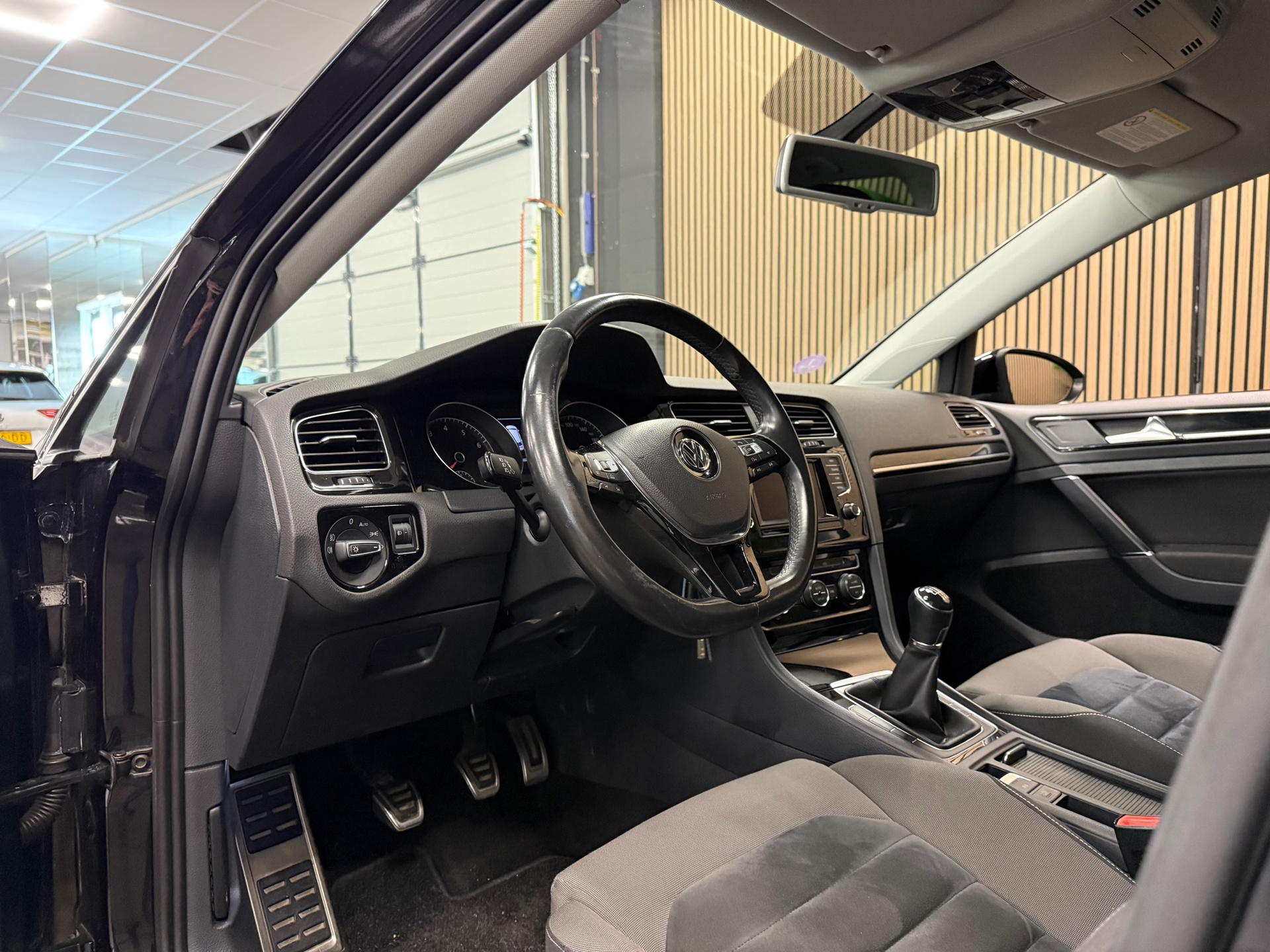 https://www.autokooy.nl//xml/images/56837123-12.JPG