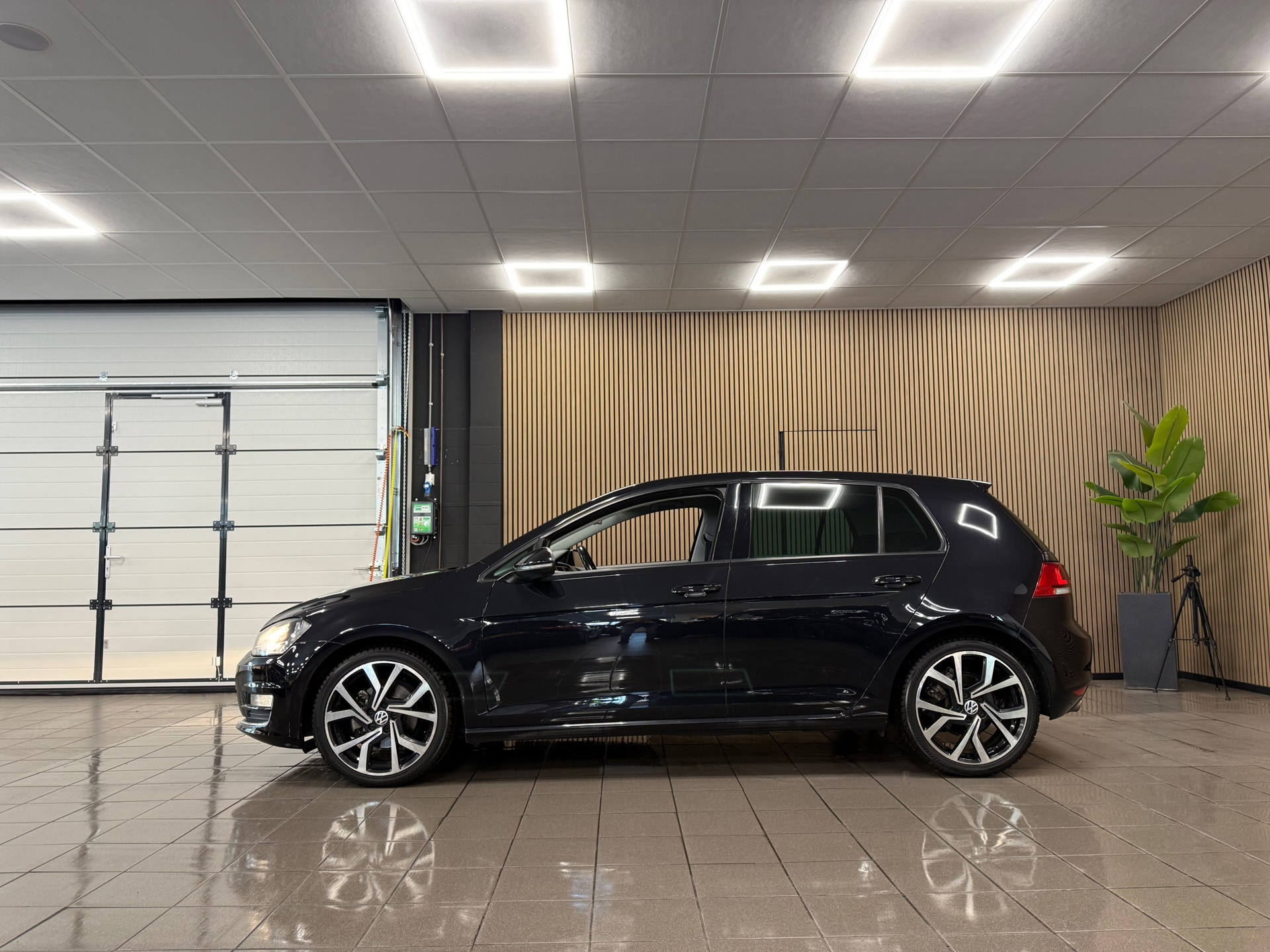 https://www.autokooy.nl//xml/images/56837123-2.JPG