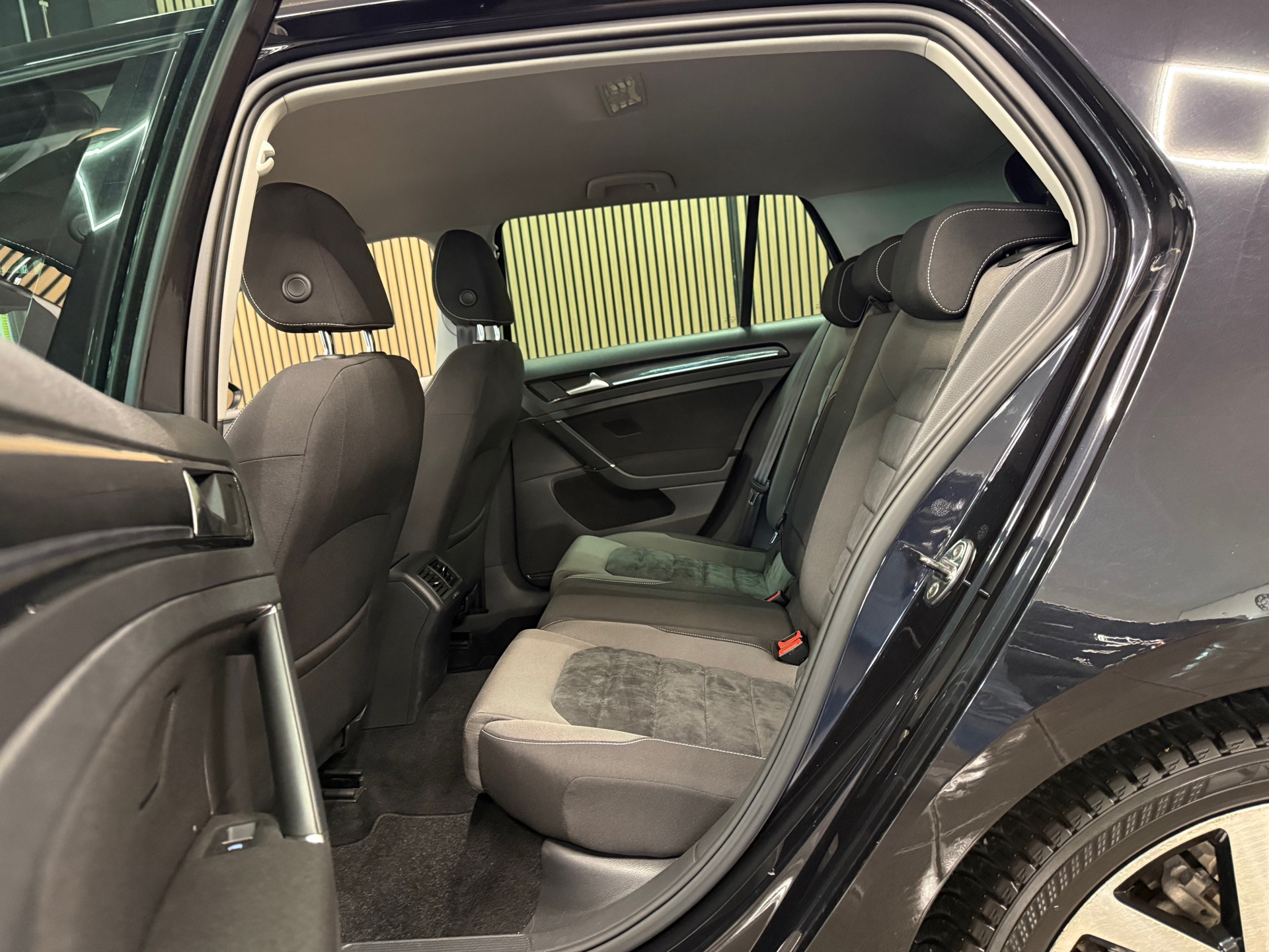 https://www.autokooy.nl//xml/images/56837123-21.JPG