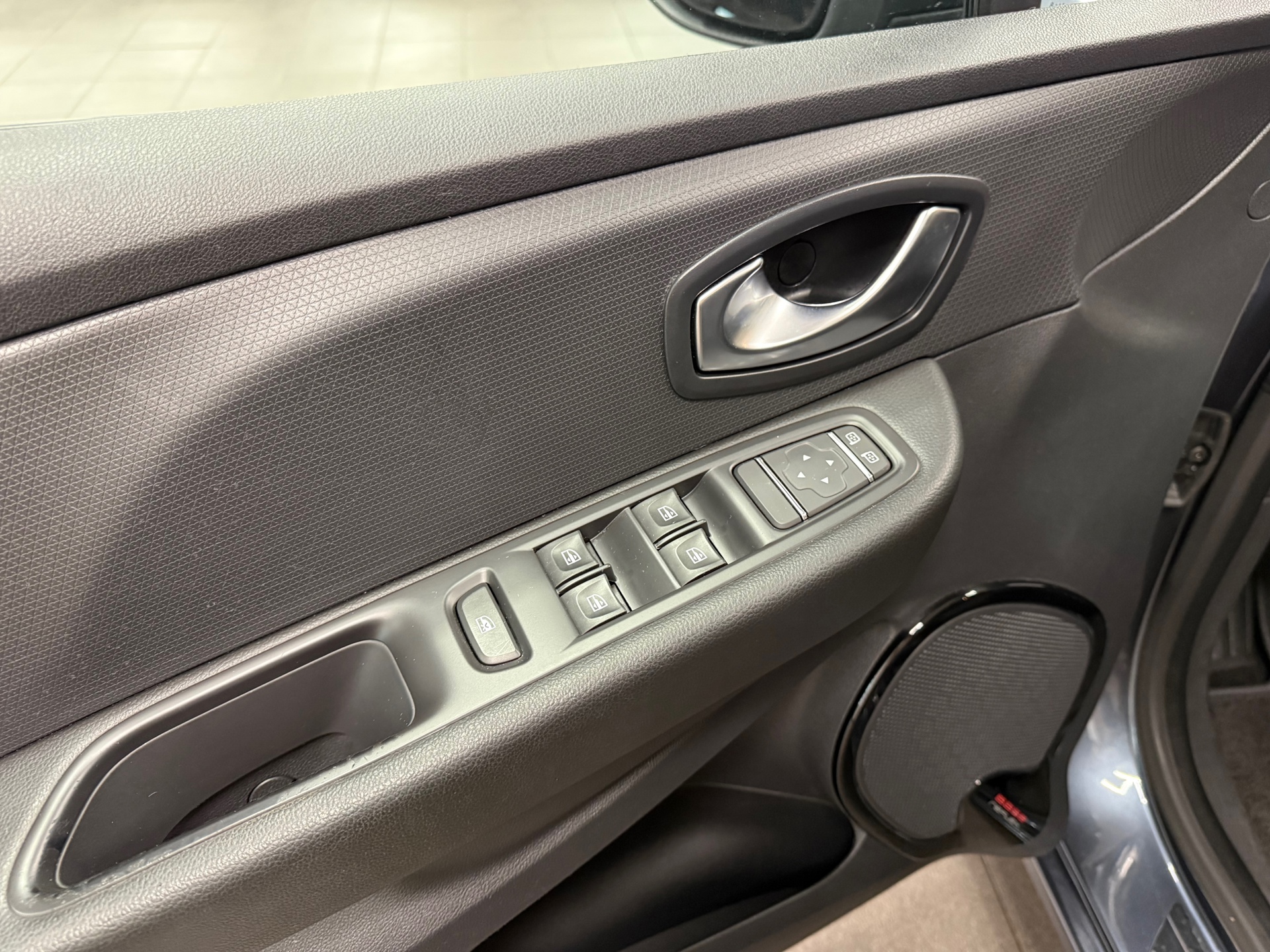 https://www.autokooy.nl//xml/images/56895886-10.JPG