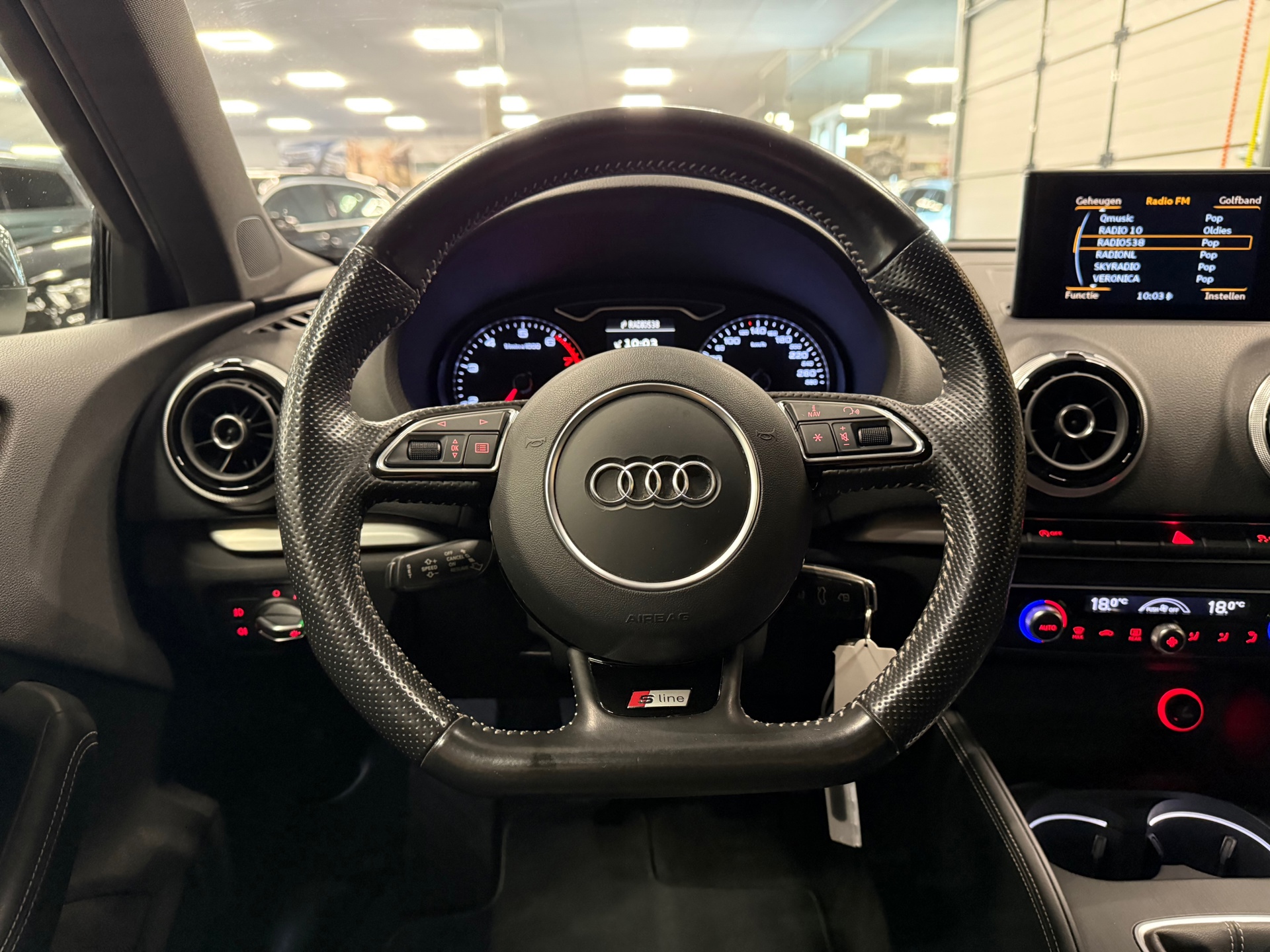 https://www.autokooy.nl//xml/images/56919595-14.JPG